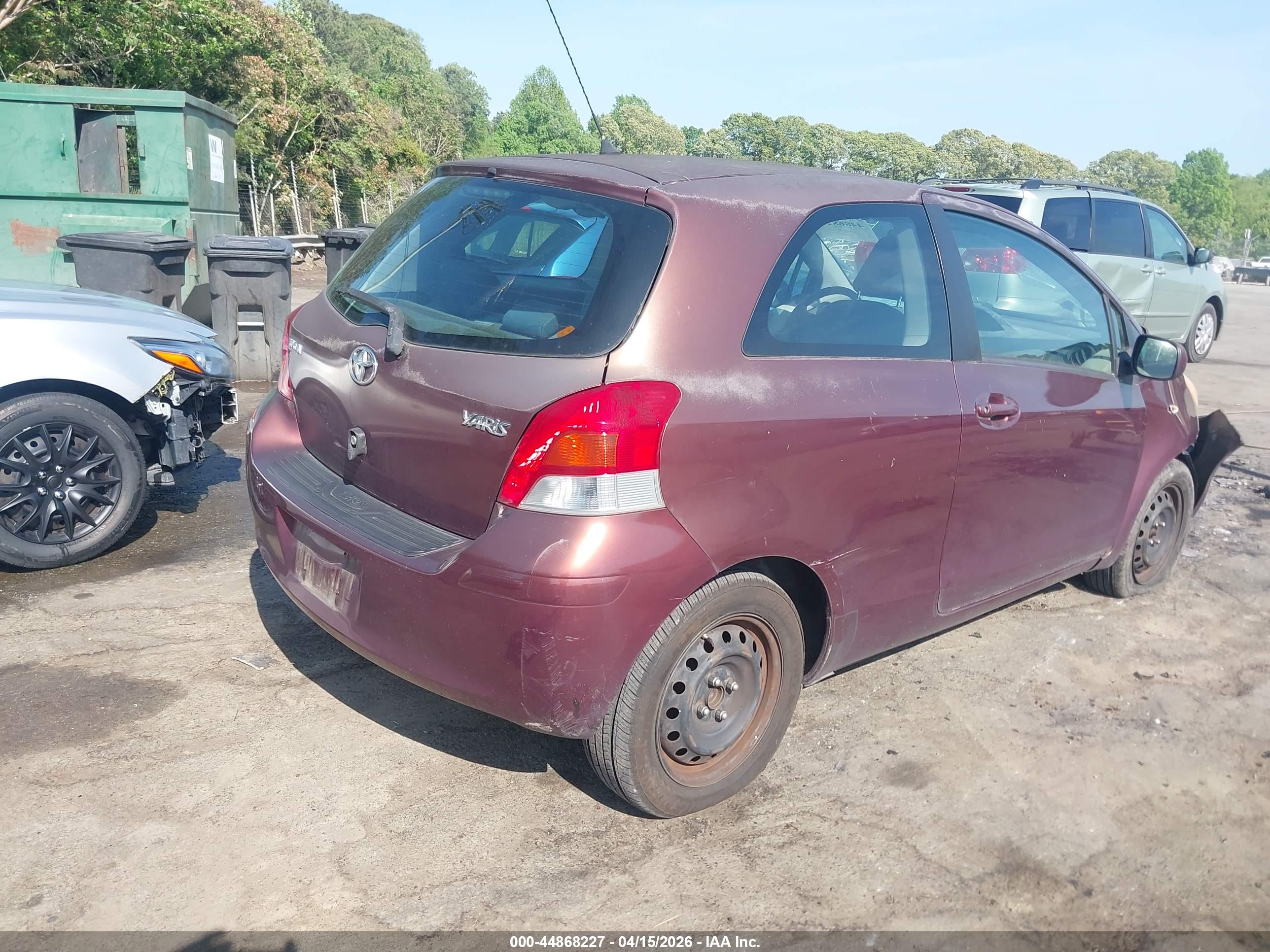TOYOTA YARIS image 4