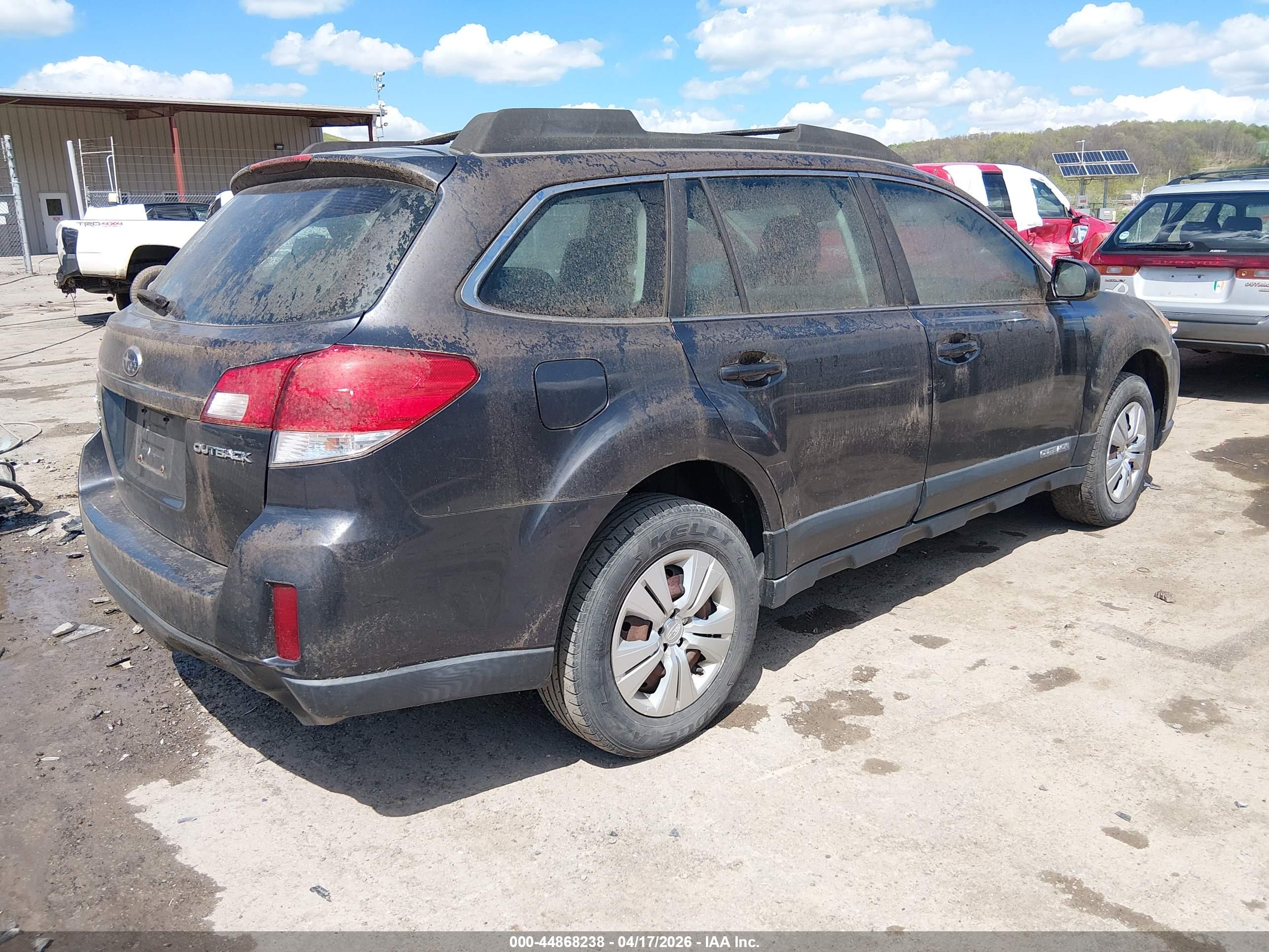 SUBARU OUTBACK image 4