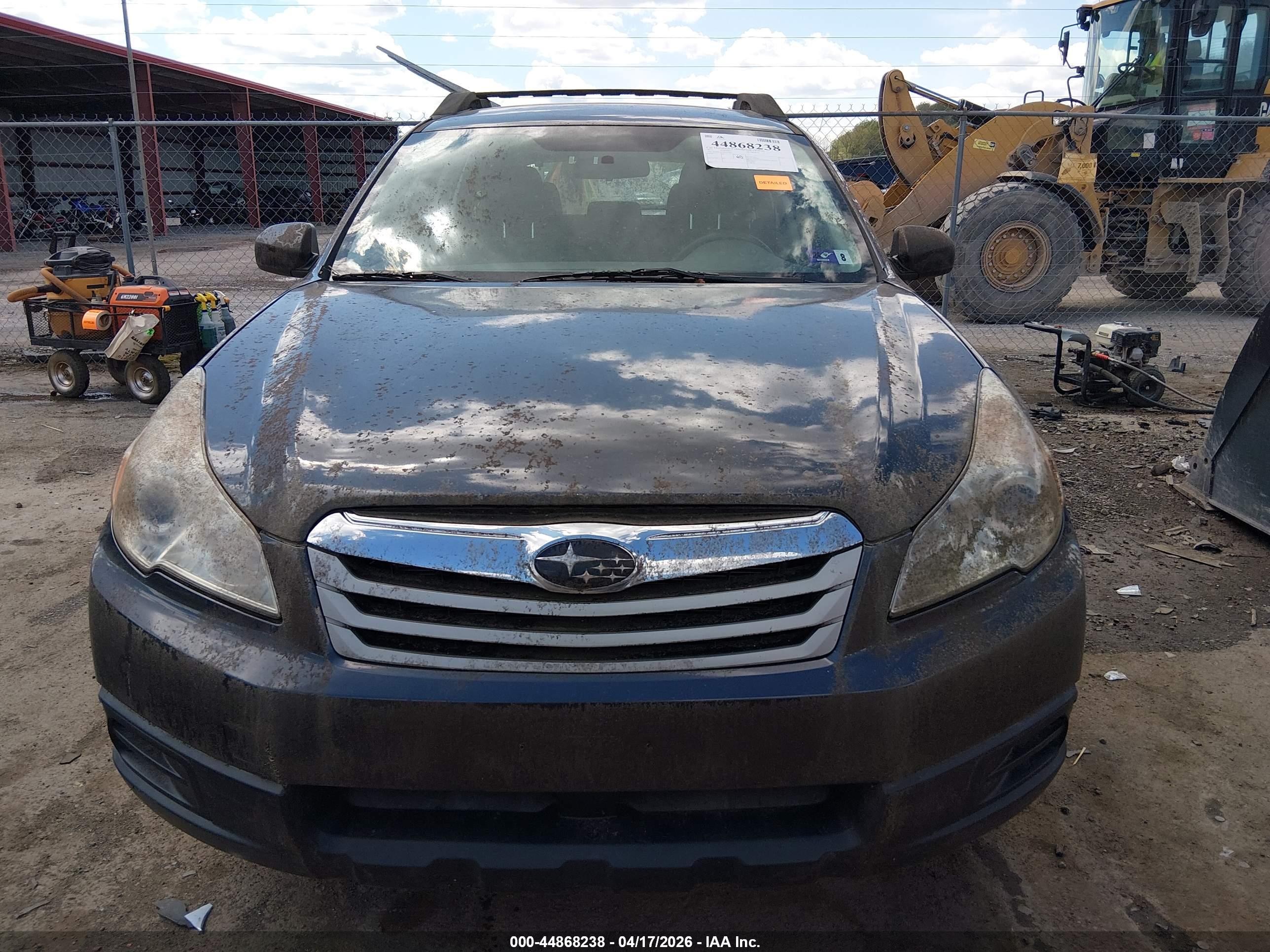 SUBARU OUTBACK image 6