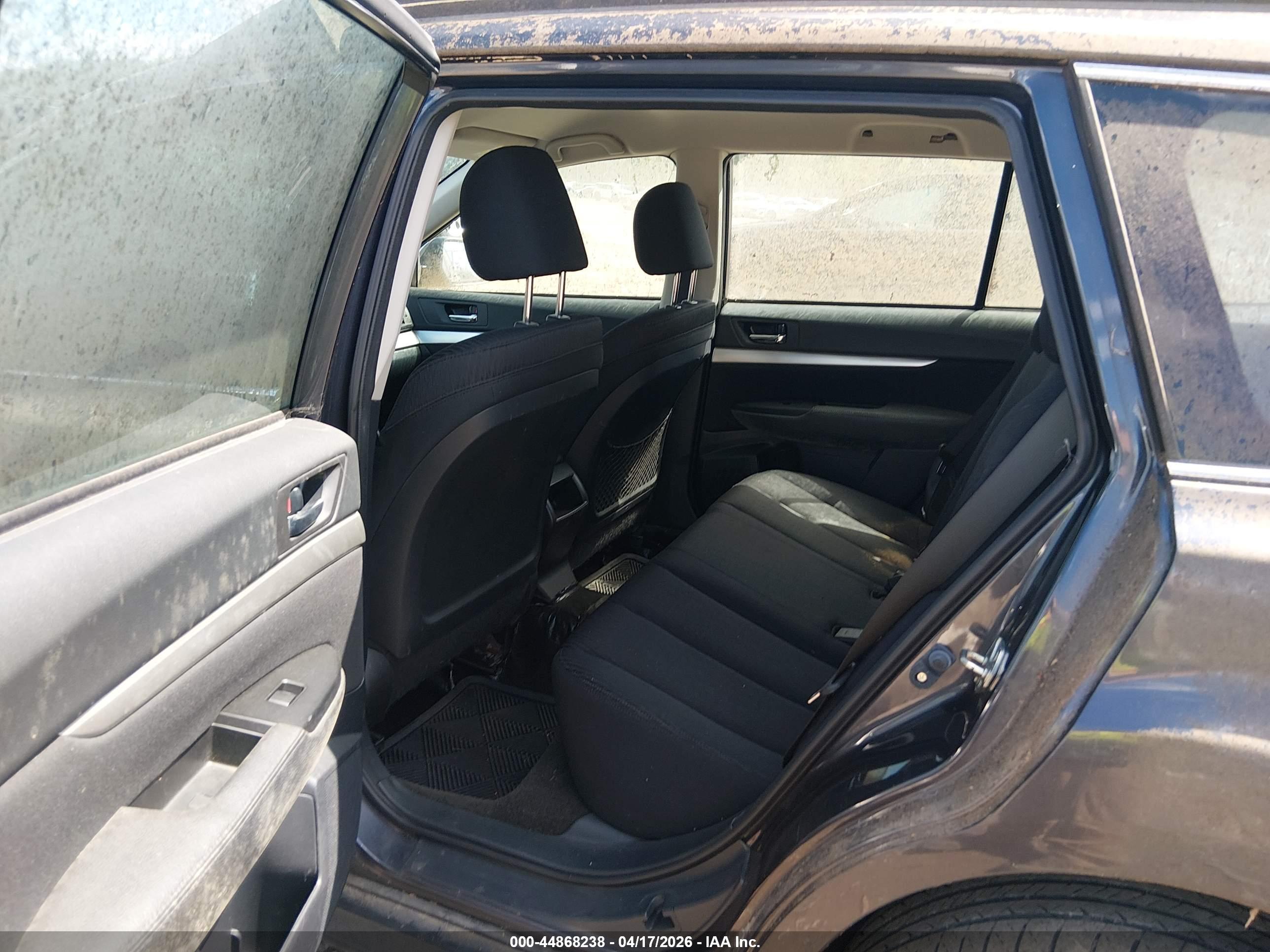 SUBARU OUTBACK image 8