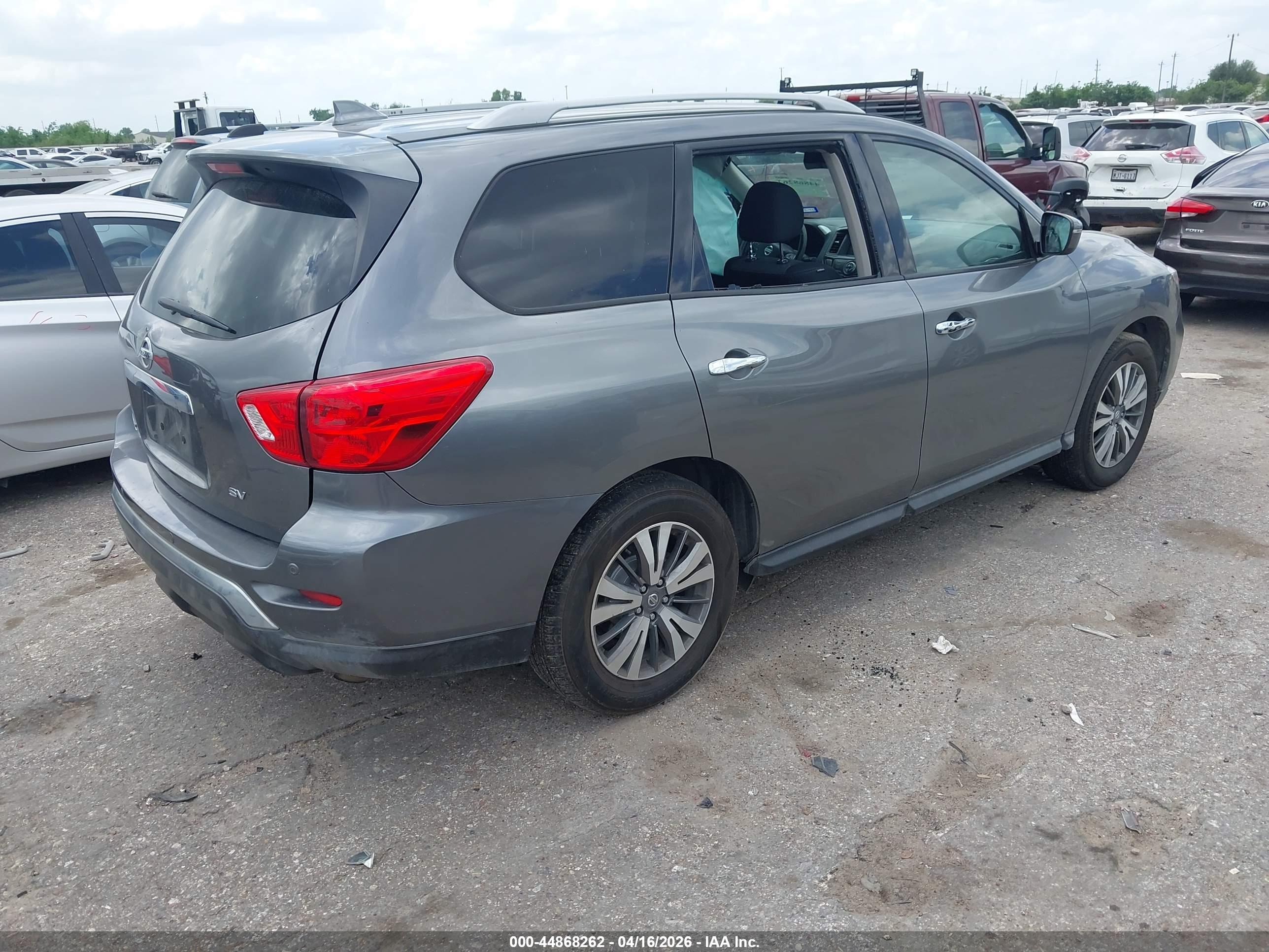 NISSAN PATHFINDER image 4