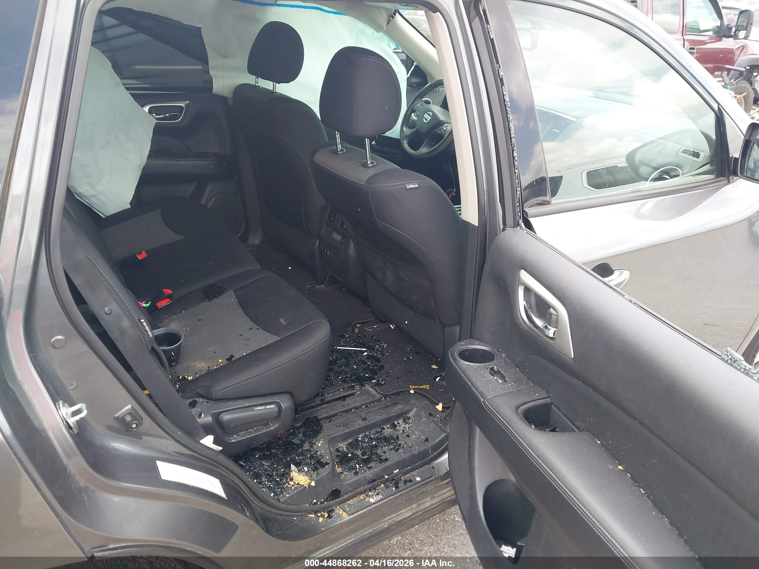 NISSAN PATHFINDER image 8