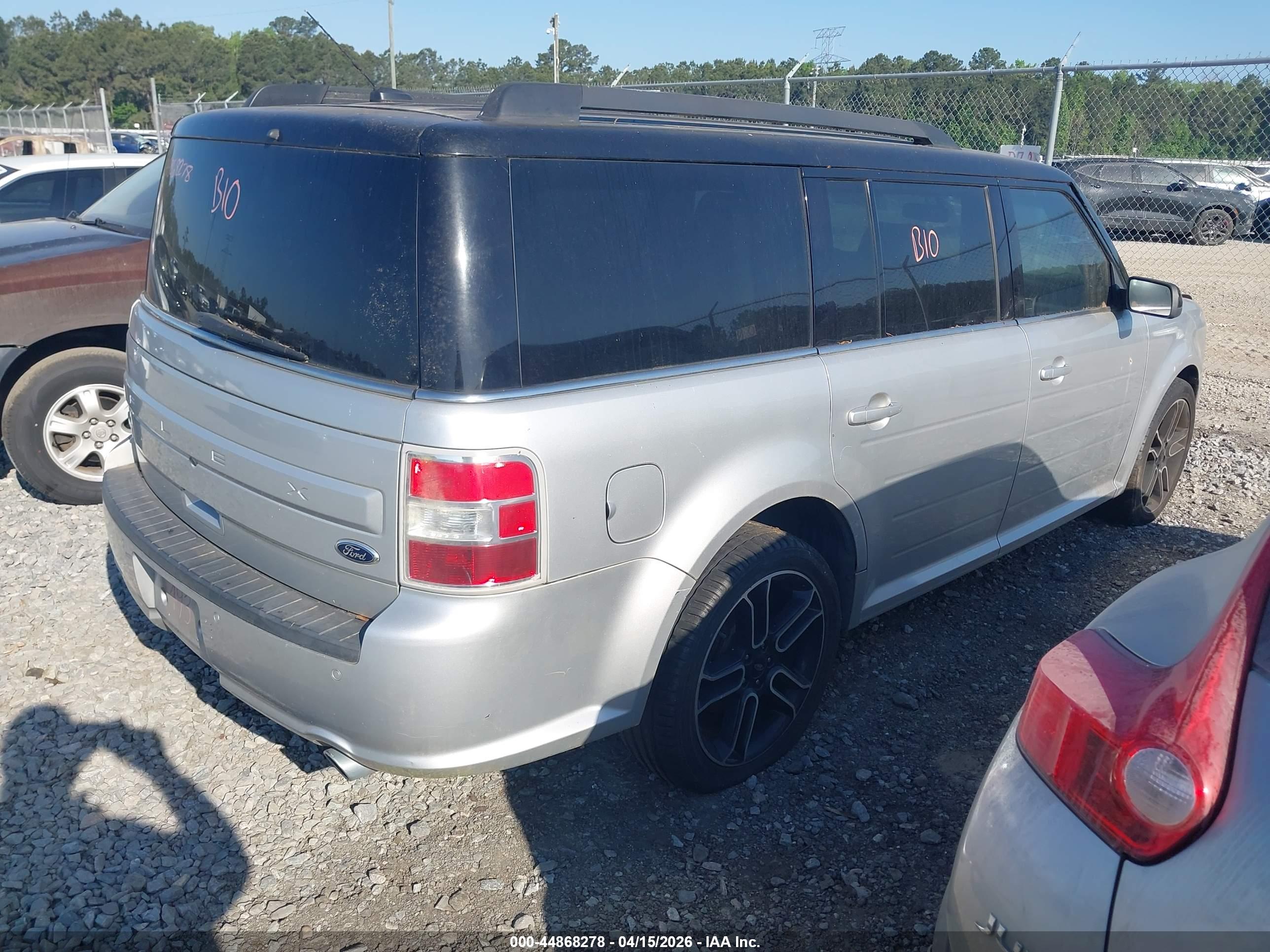 FORD FLEX image 4