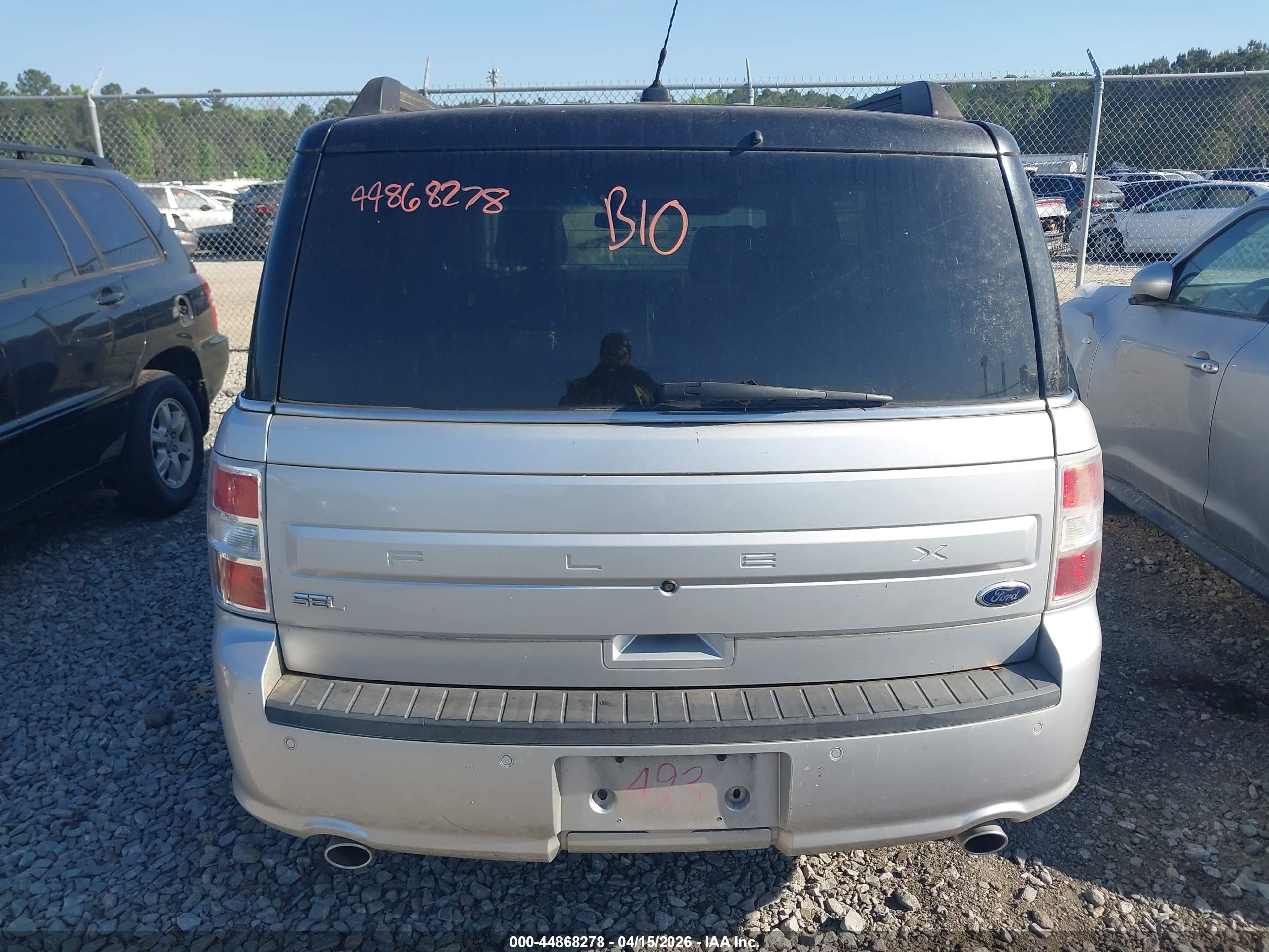 FORD FLEX image 6