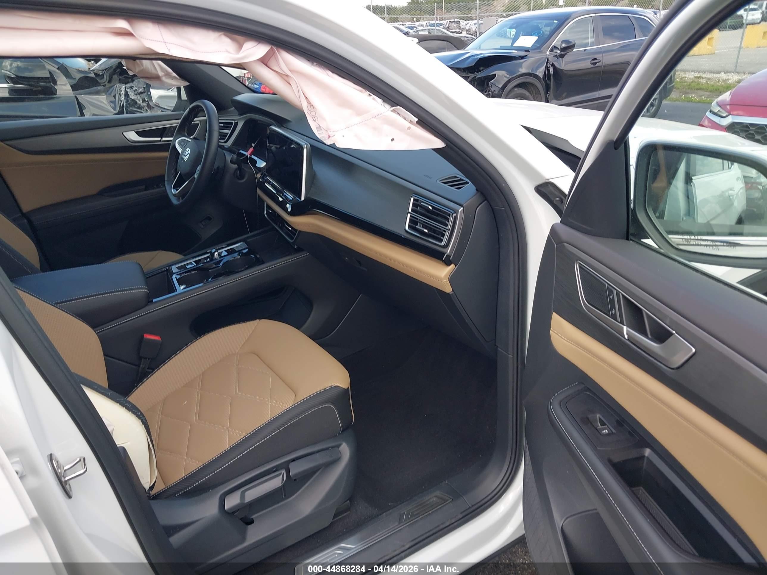 VOLKSWAGEN ATLAS image 5