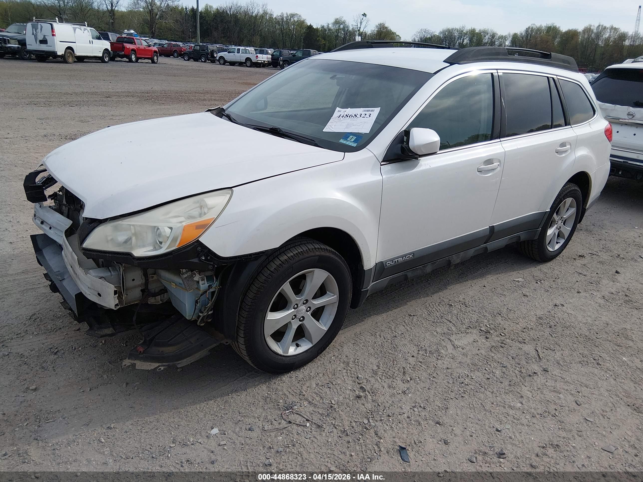 SUBARU OUTBACK image 2