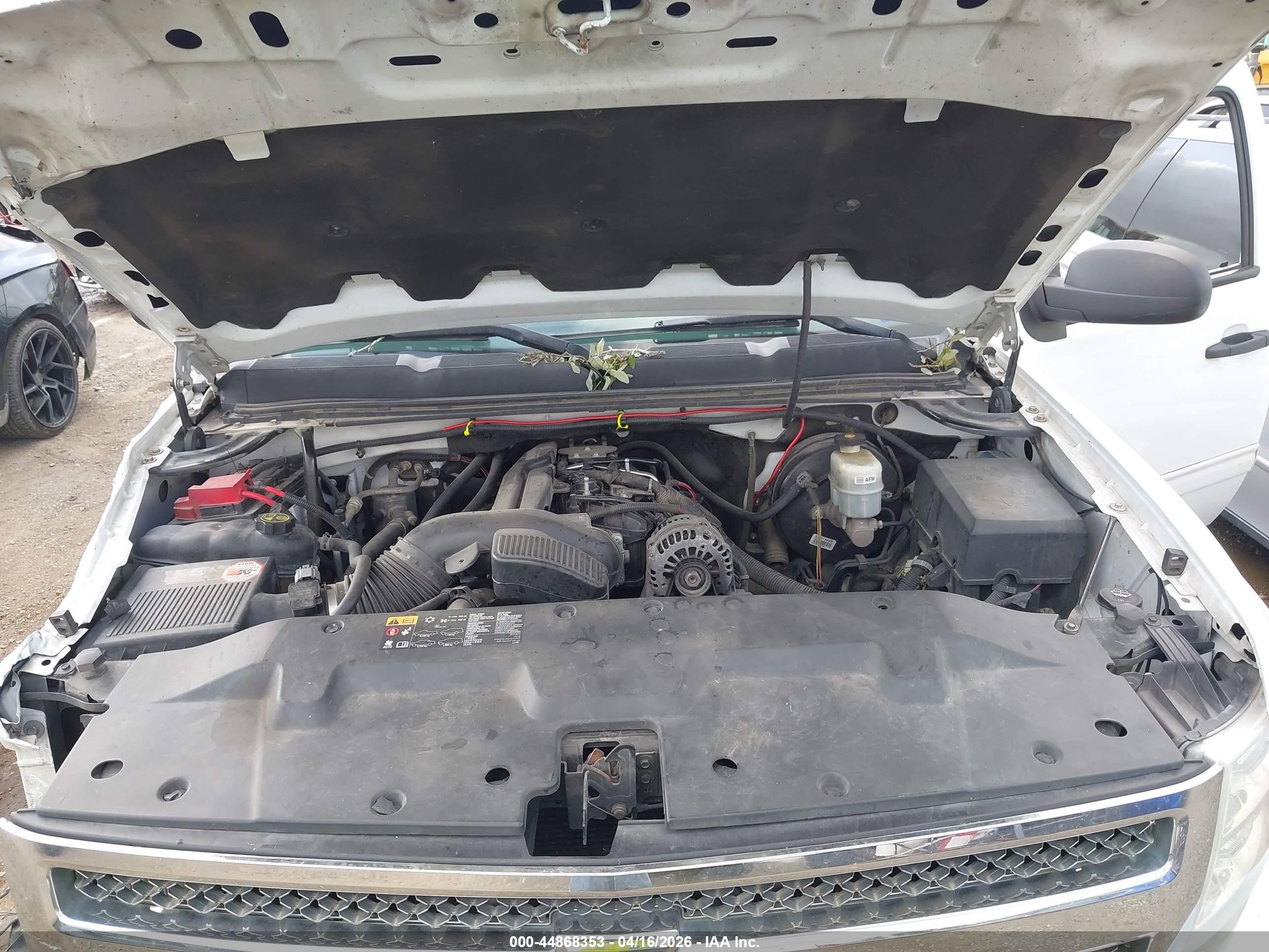 CHEVROLET SILVERADO image 10
