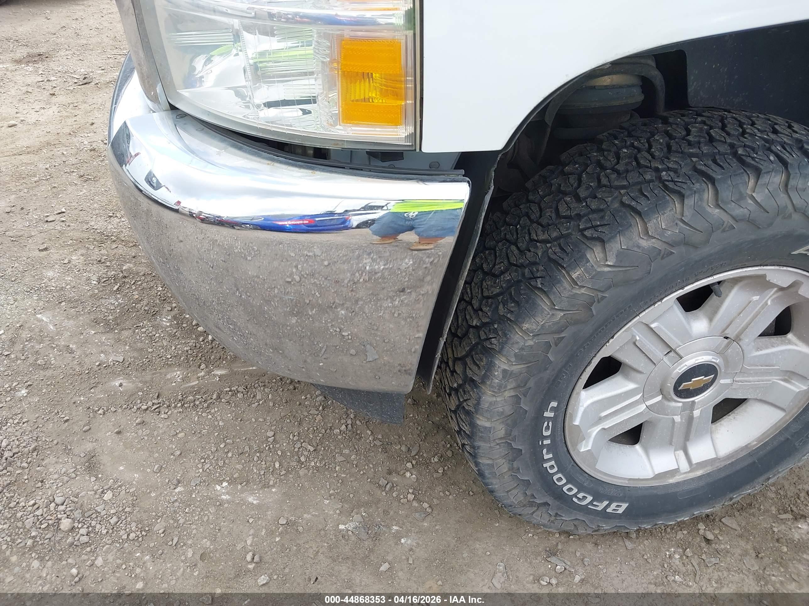CHEVROLET SILVERADO image 6