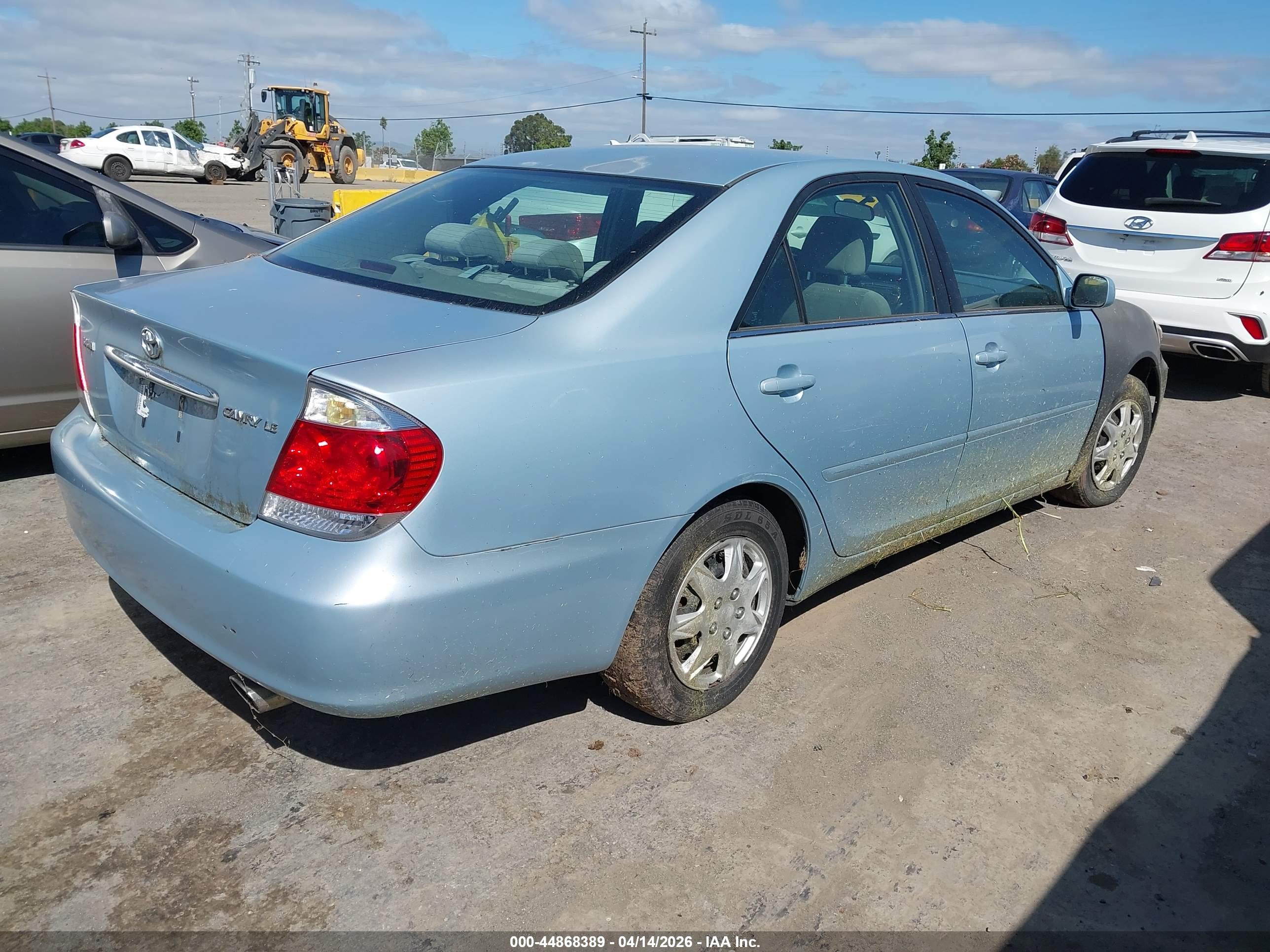 TOYOTA CAMRY image 4