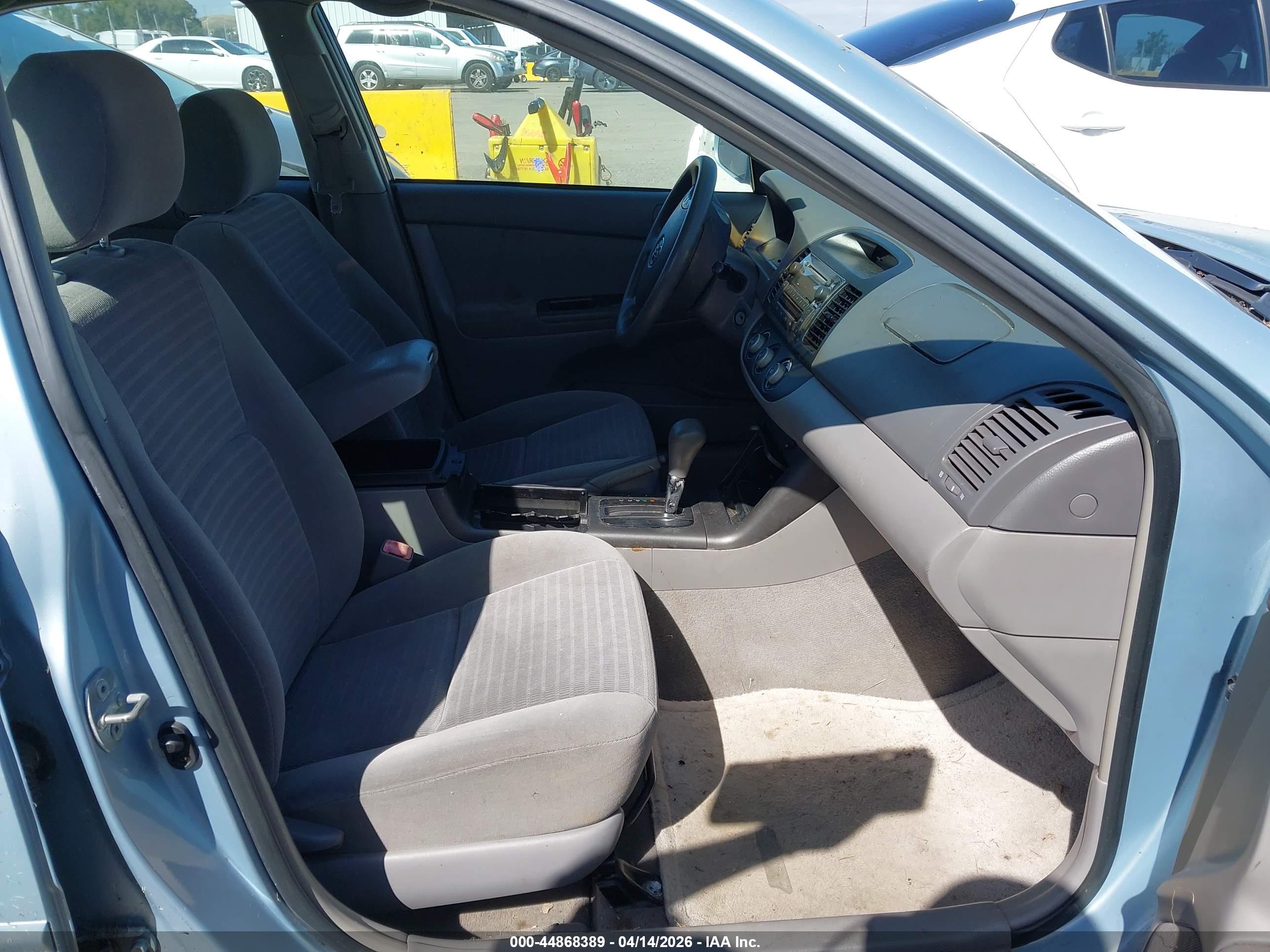 TOYOTA CAMRY image 5