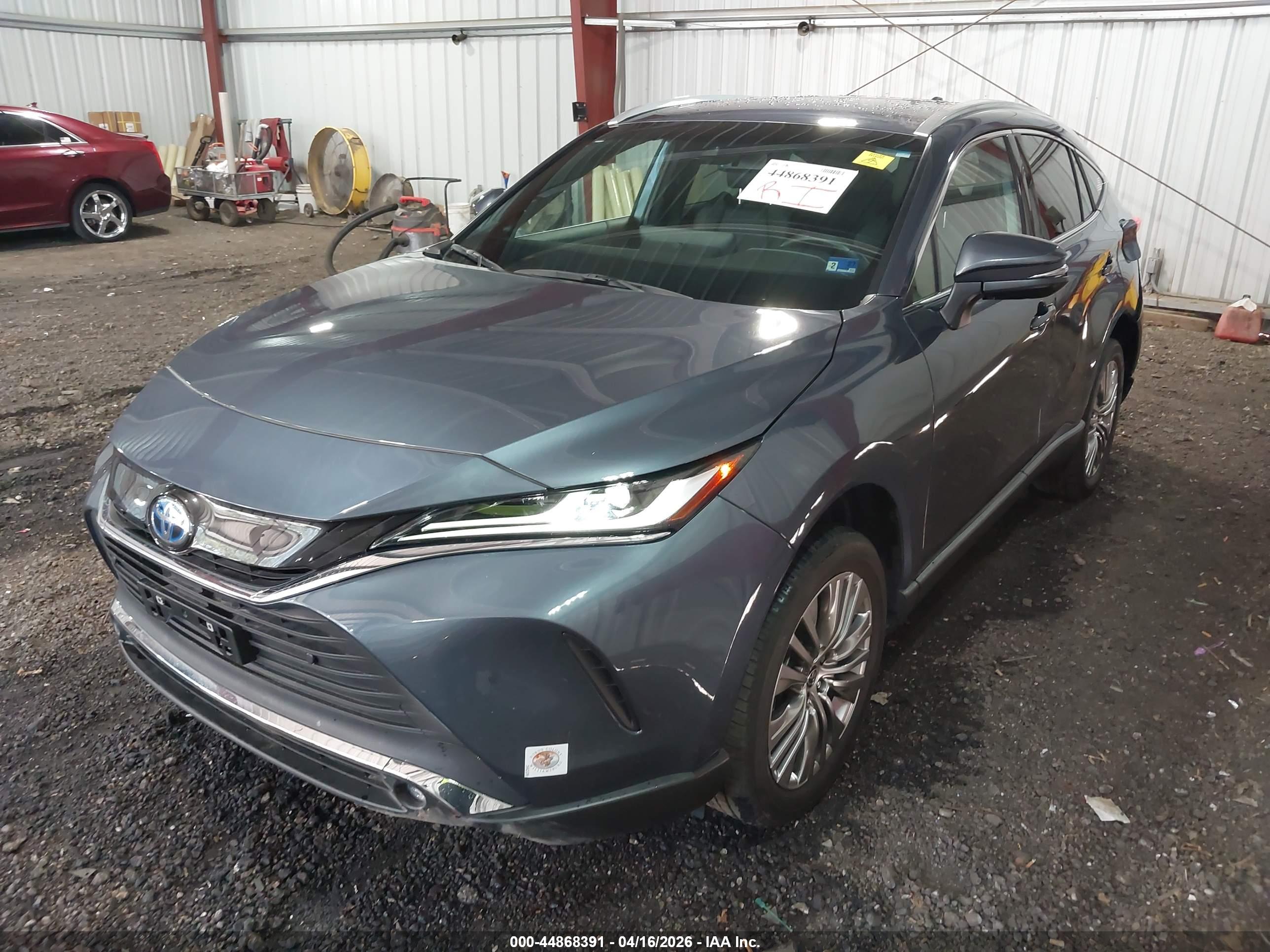 TOYOTA VENZA image 2