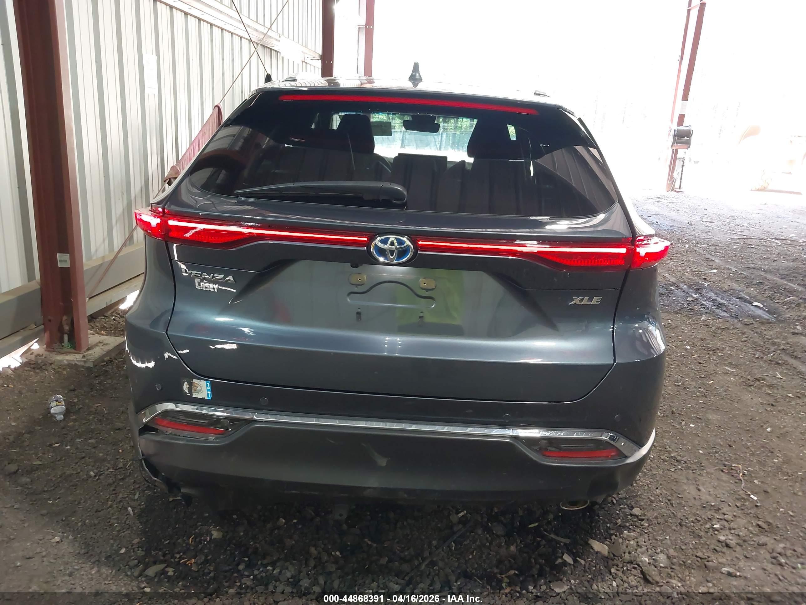TOYOTA VENZA image 6