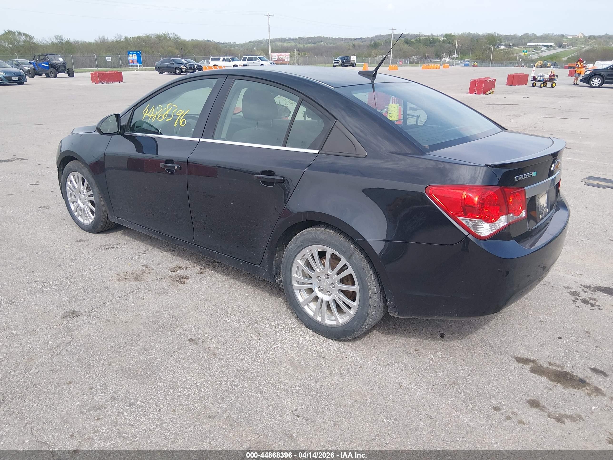 CHEVROLET CRUZE image 3