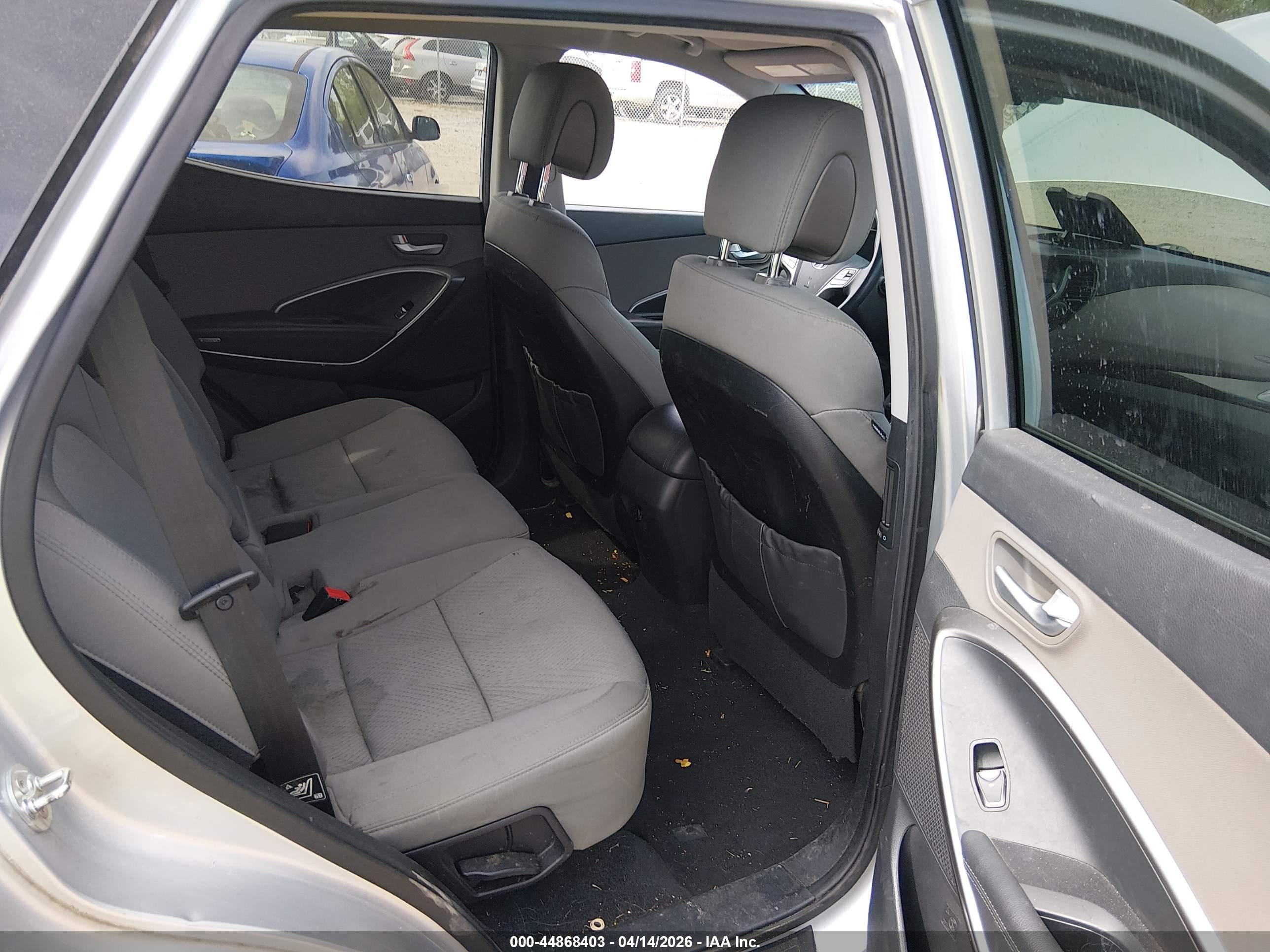 HYUNDAI SANTA image 8