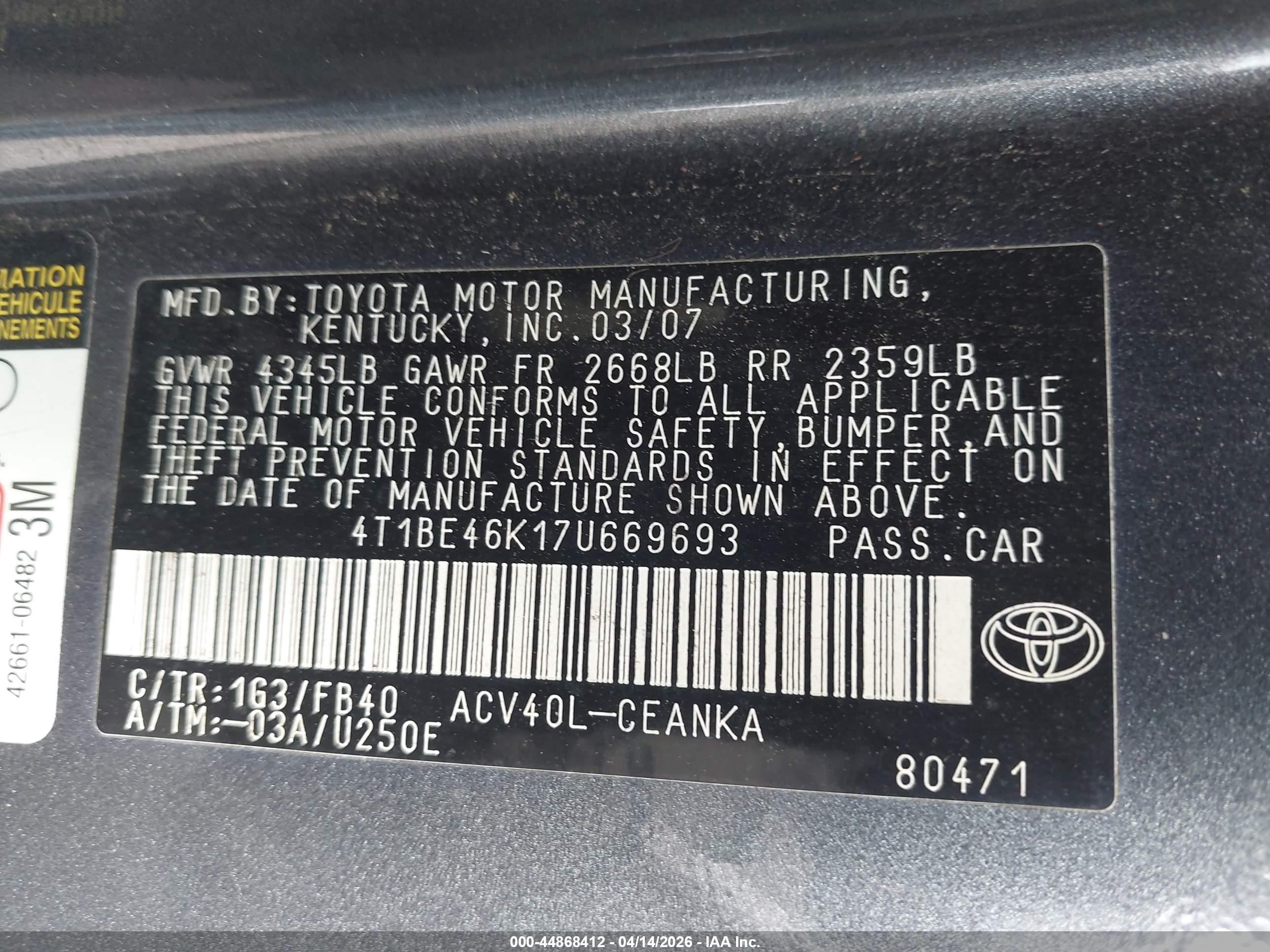 TOYOTA CAMRY image 9