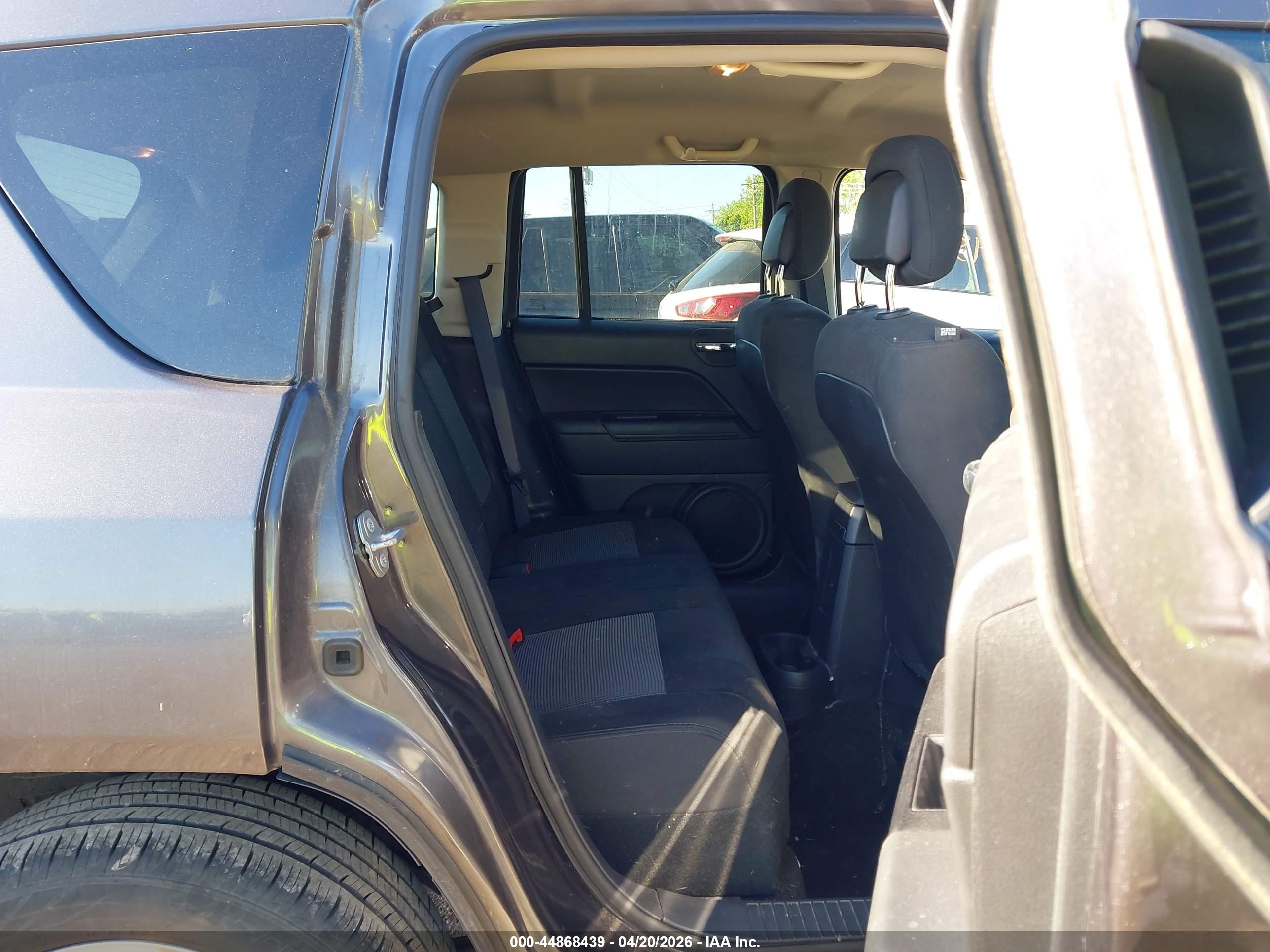 JEEP COMPASS image 8