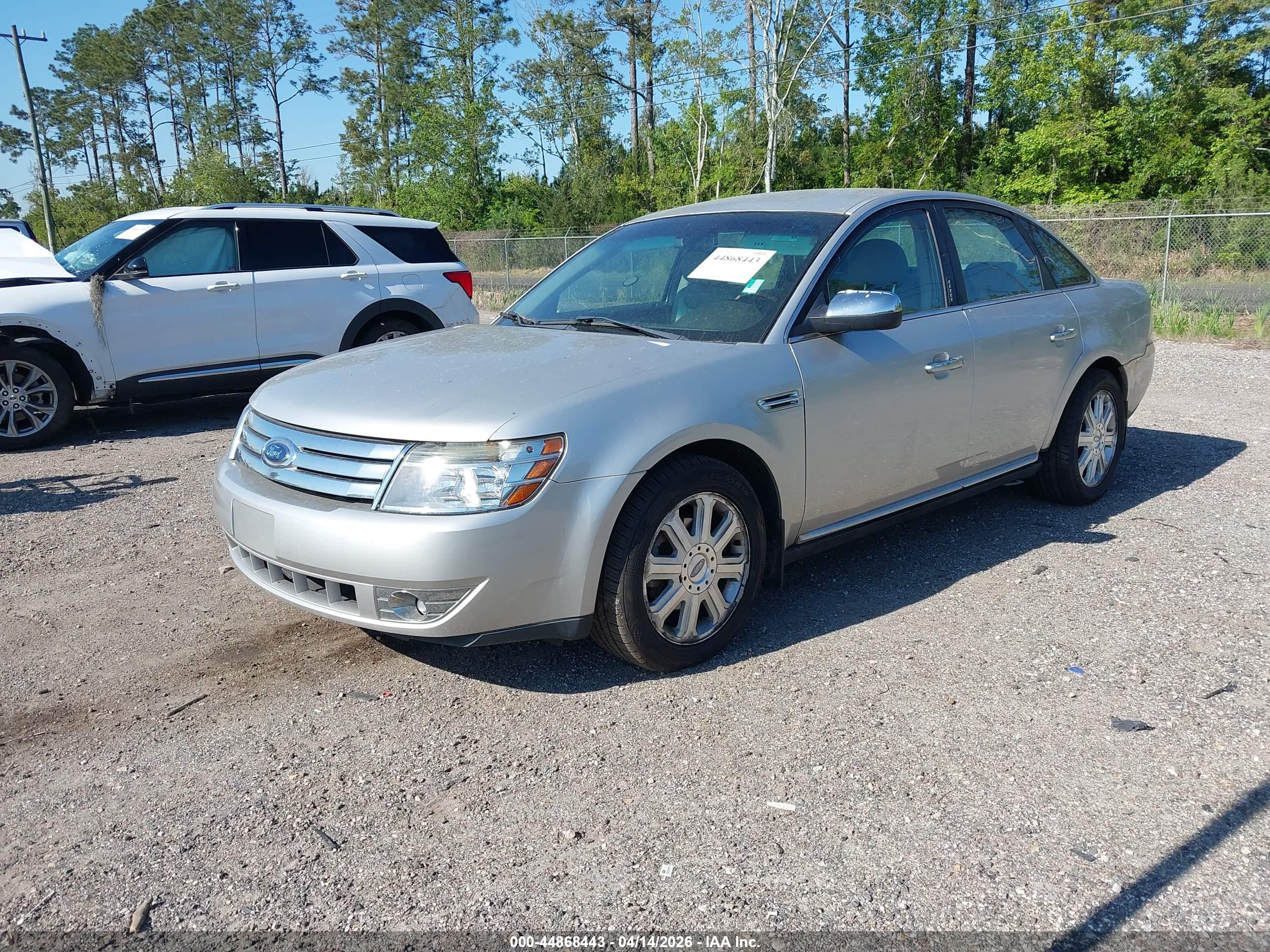 FORD TAURUS image 2