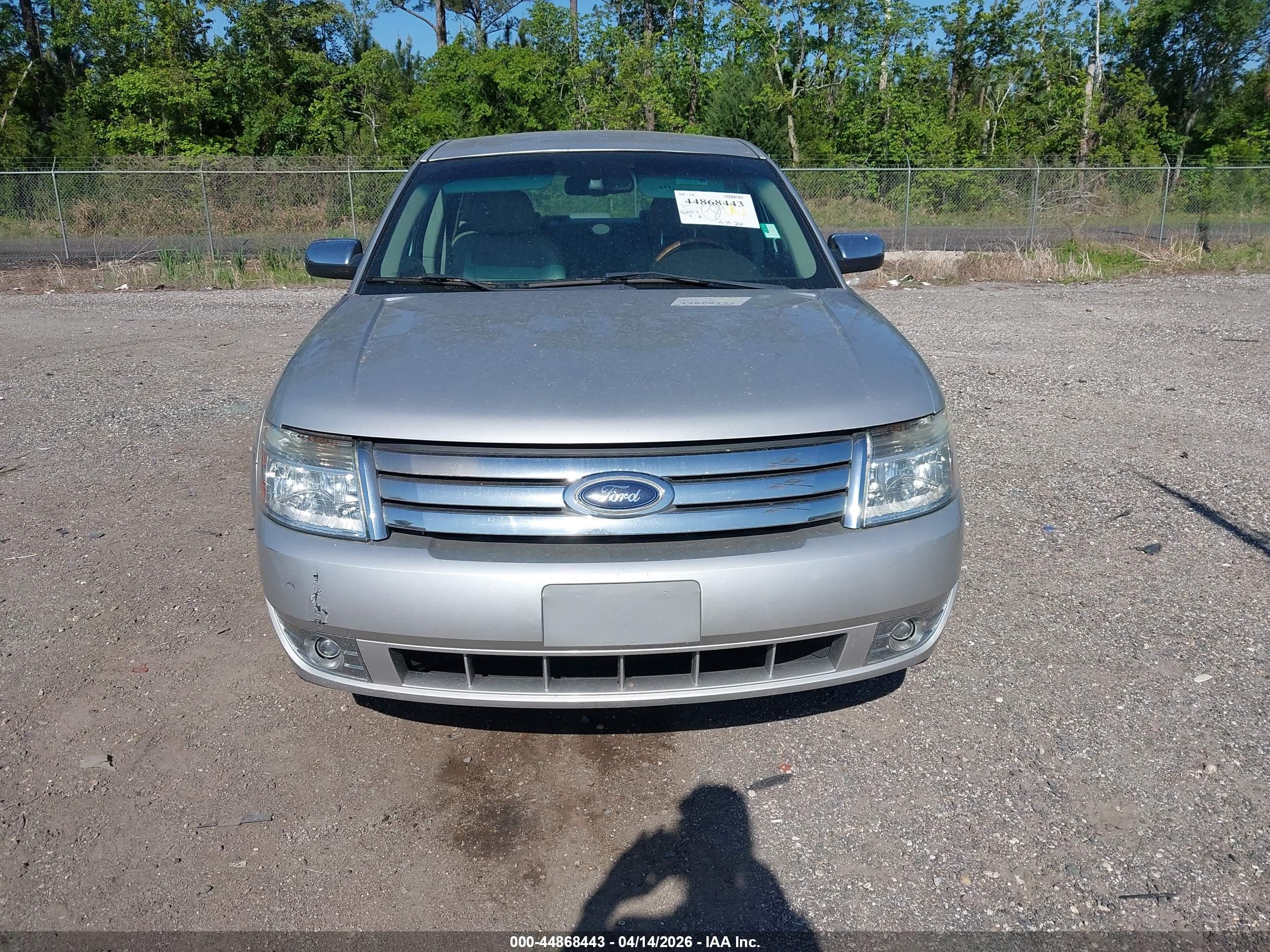 FORD TAURUS image 6