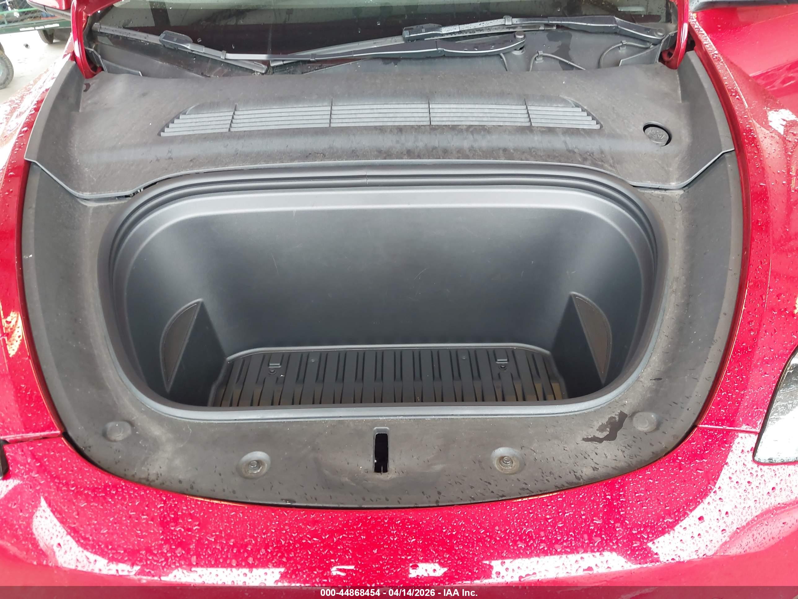 TESLA MODEL image 10