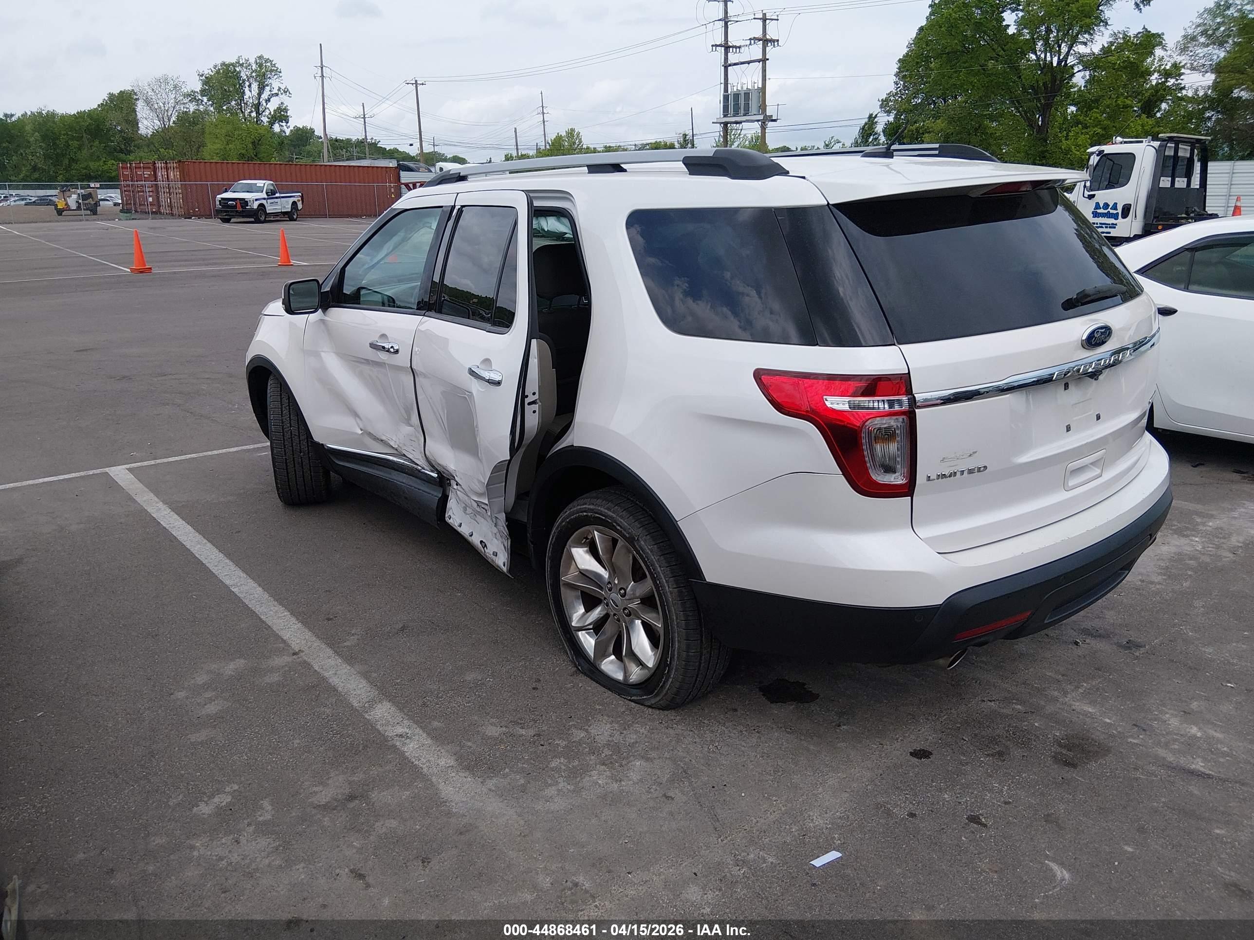 FORD EXPLORER image 3