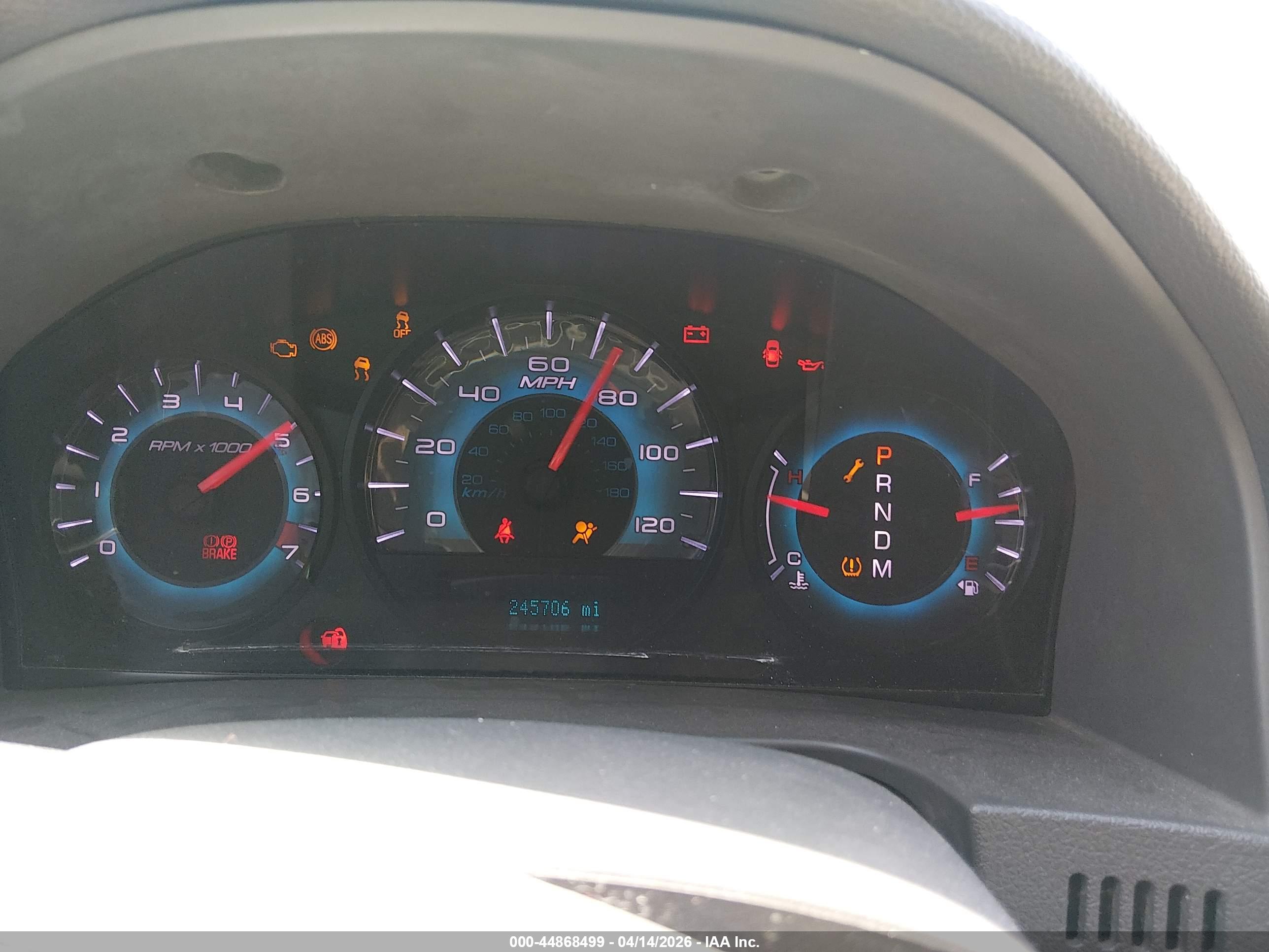 FORD FUSION image 7