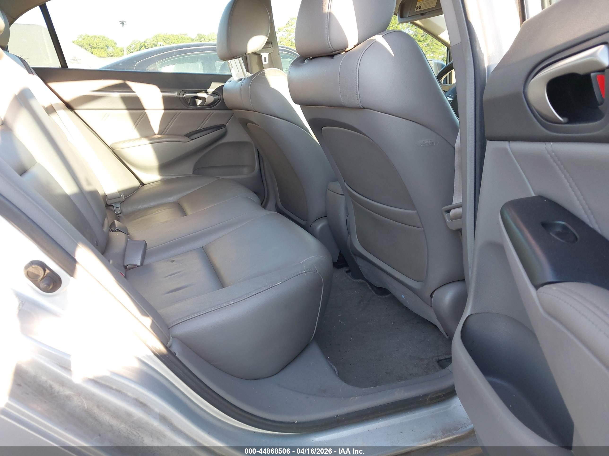 HONDA CIVIC image 8