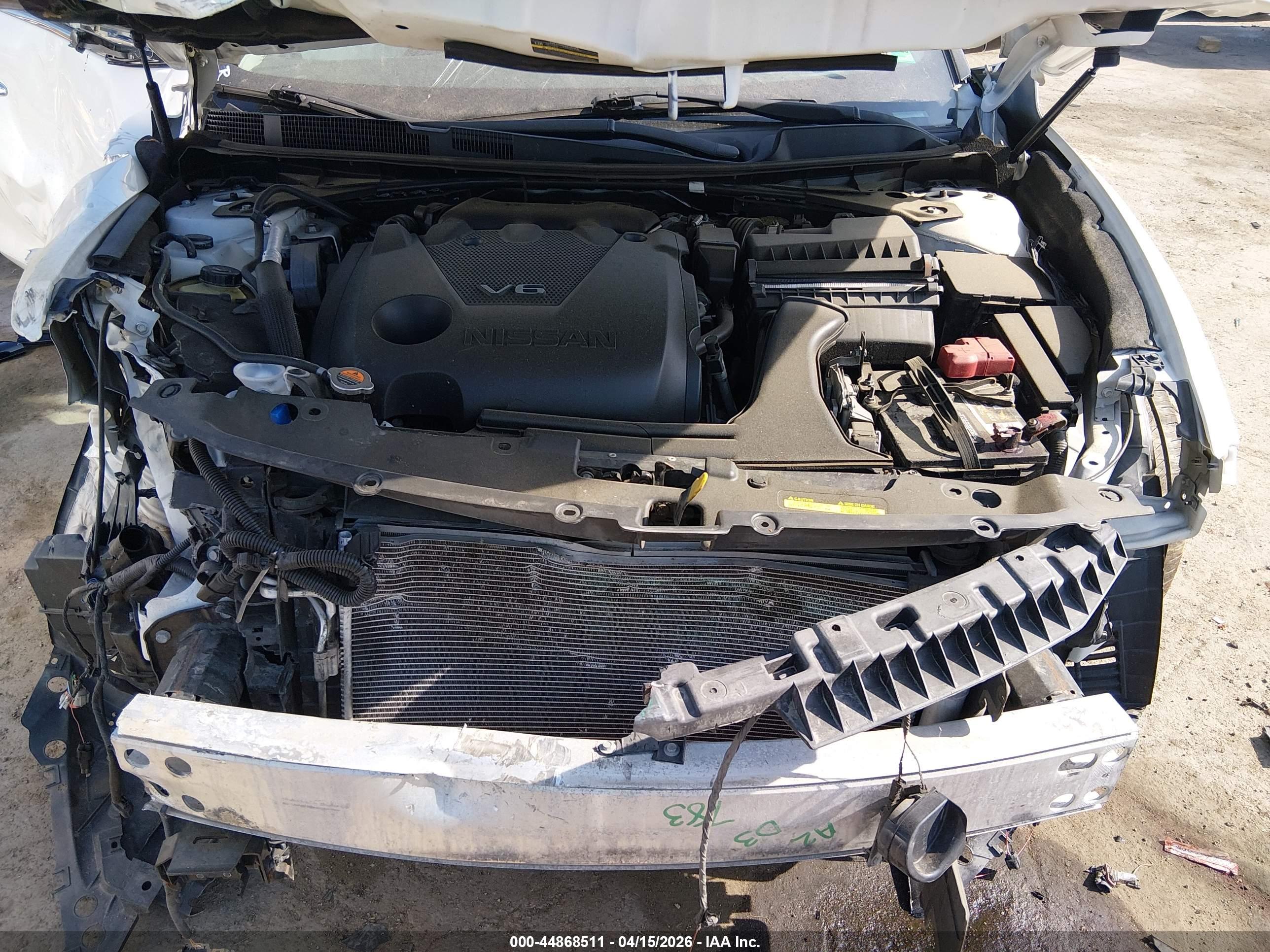NISSAN MAXIMA image 10