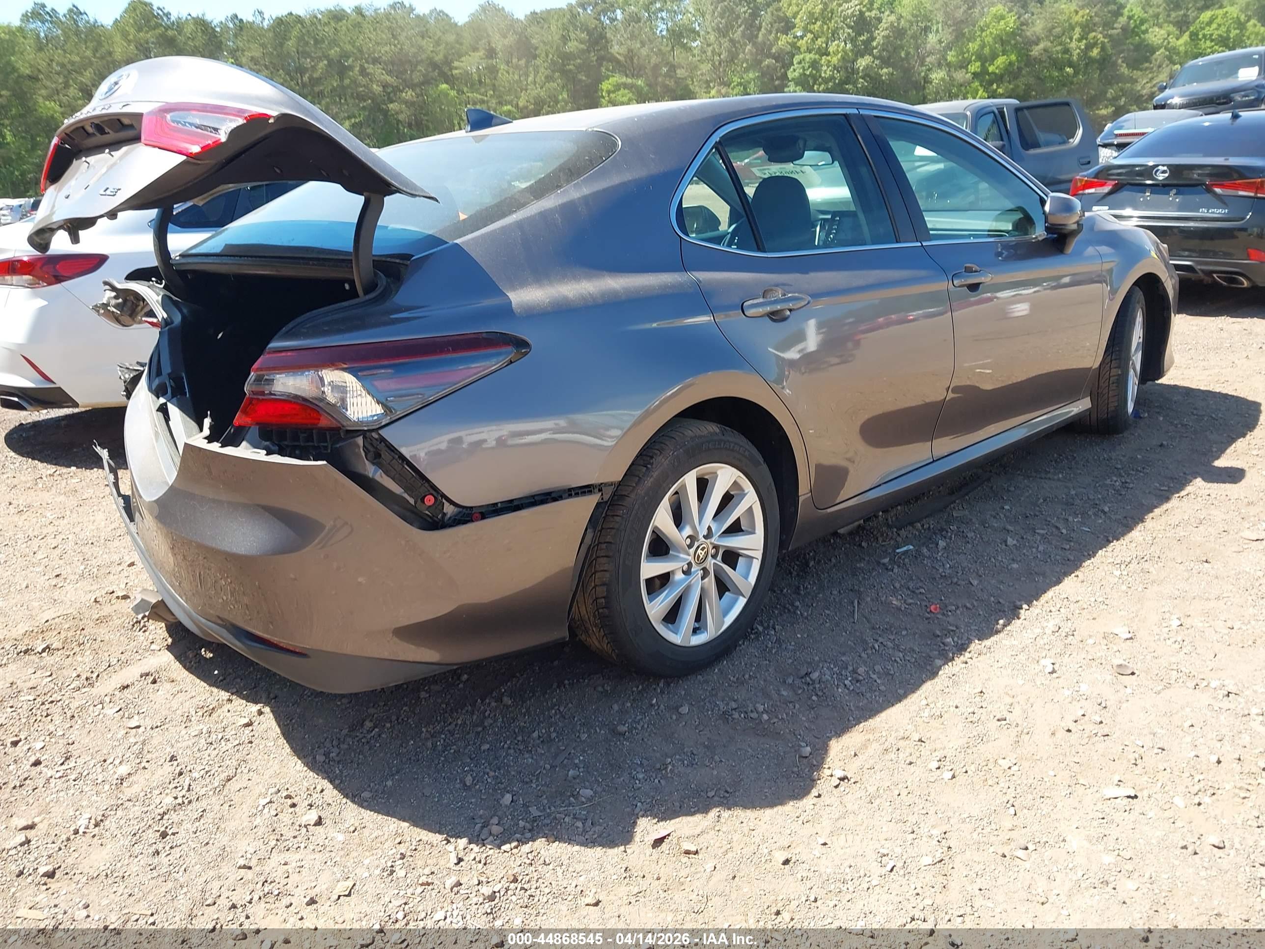 TOYOTA CAMRY image 4