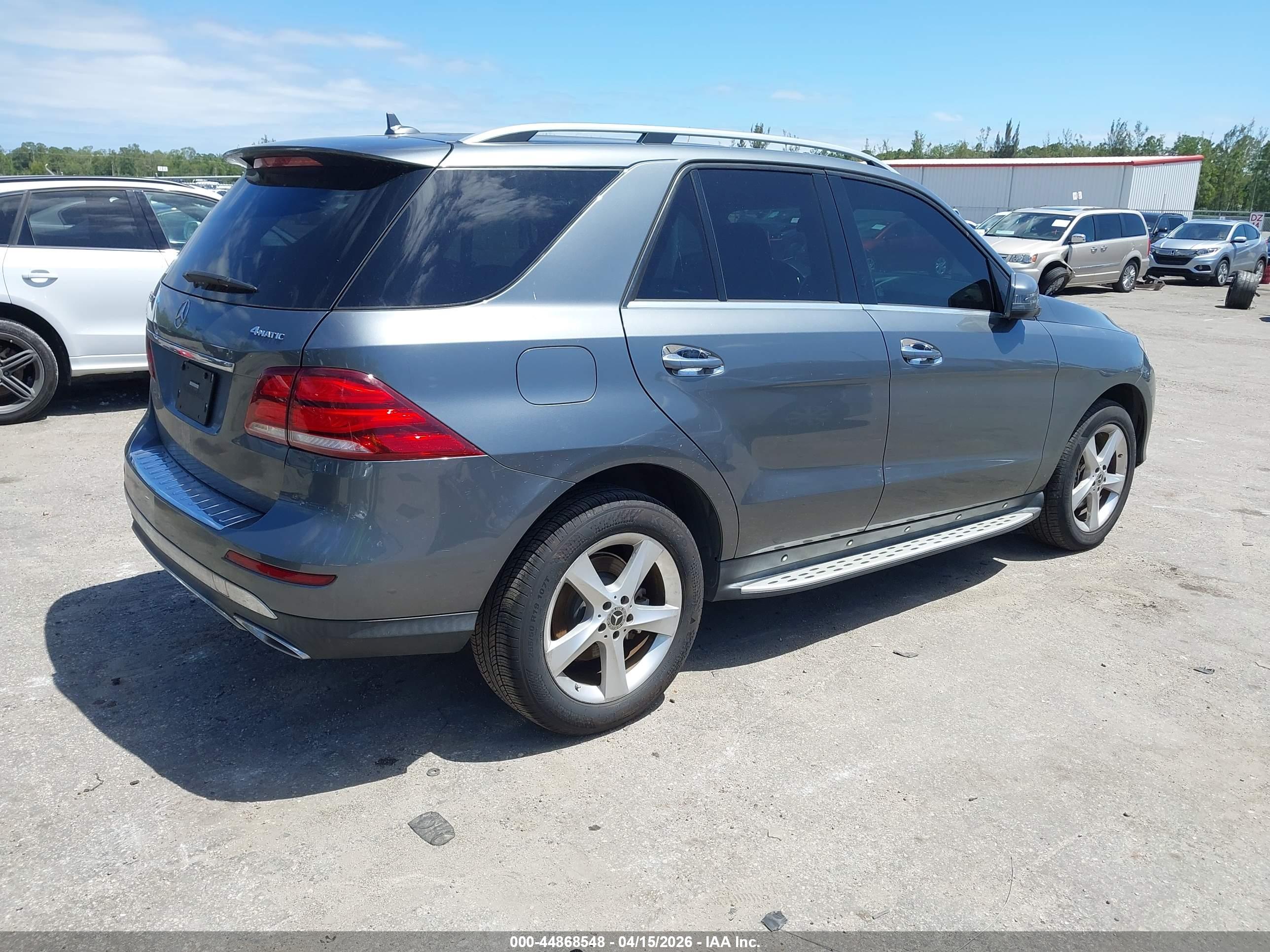 MERCEDES-BENZ GLE image 4