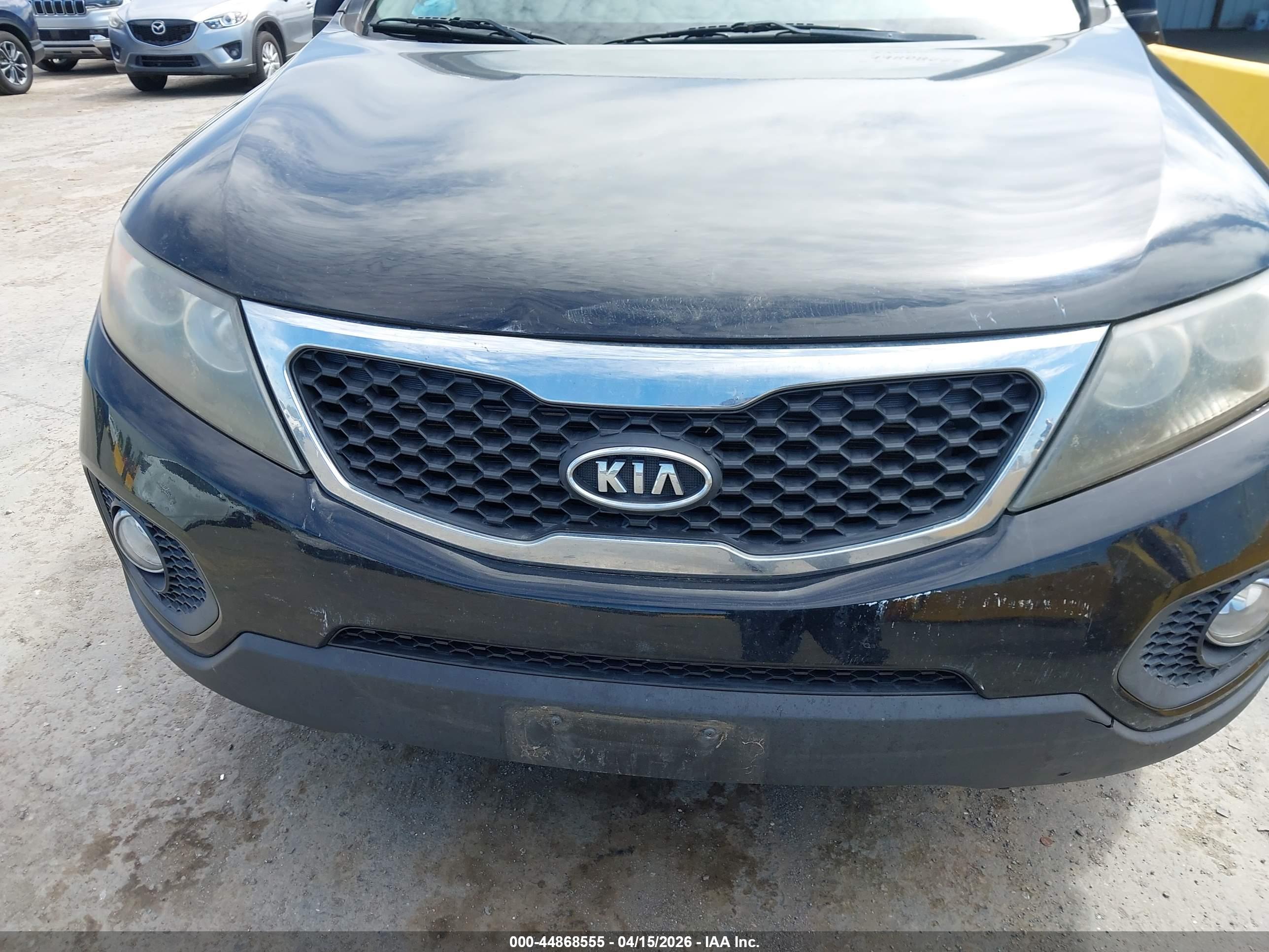 KIA SORENTO image 6