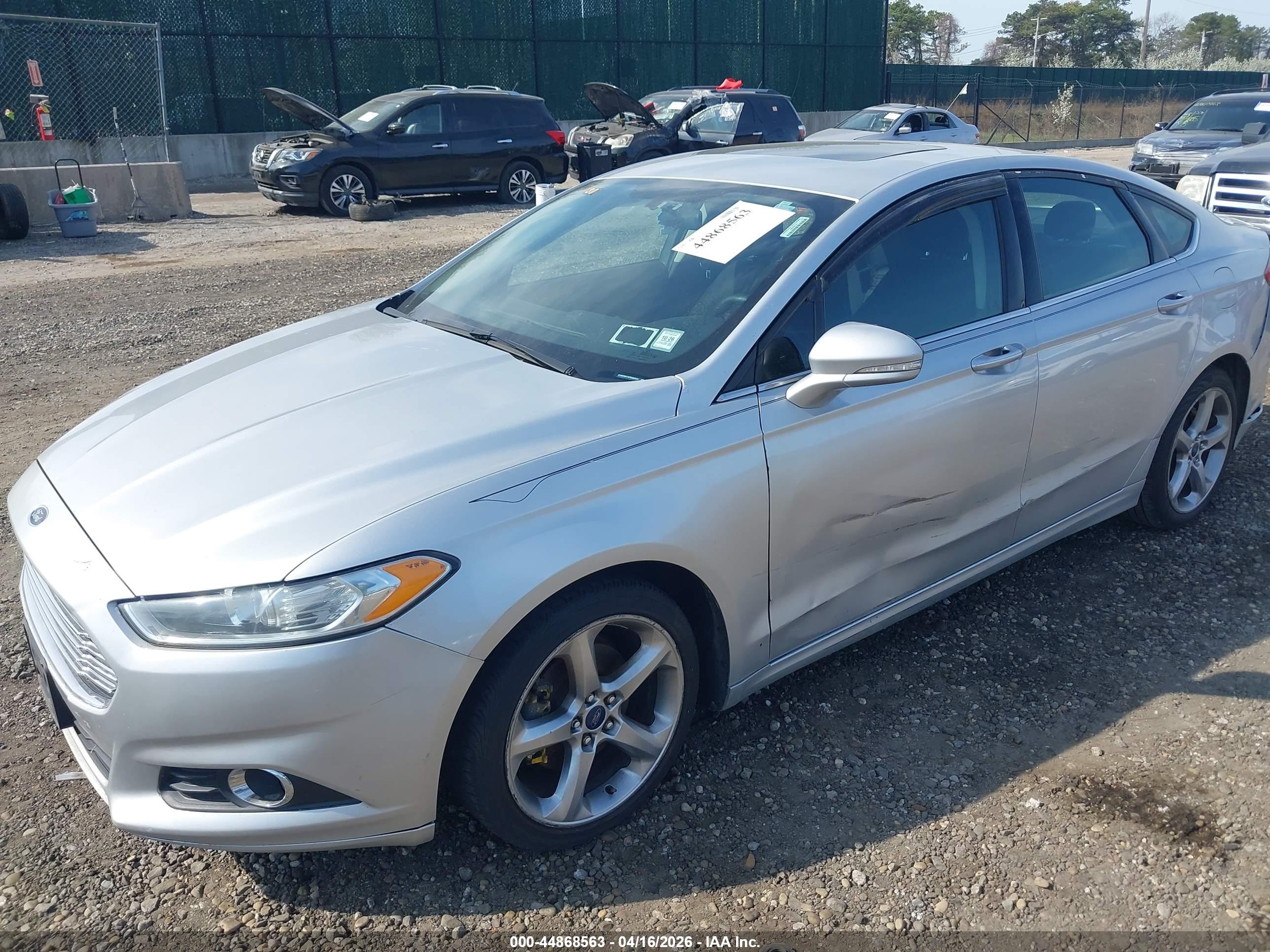 FORD FUSION image 2