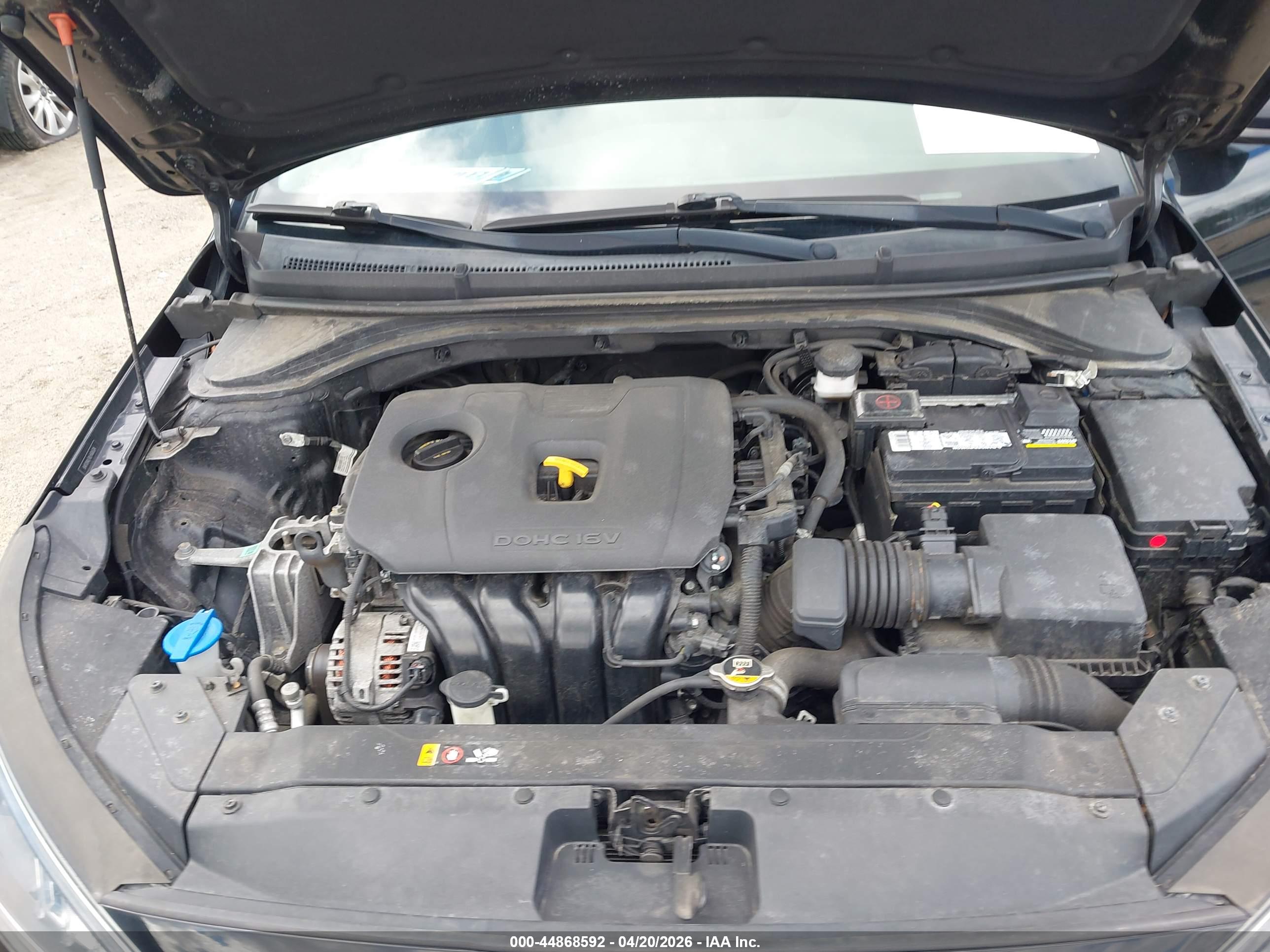 HYUNDAI ELANTRA image 10