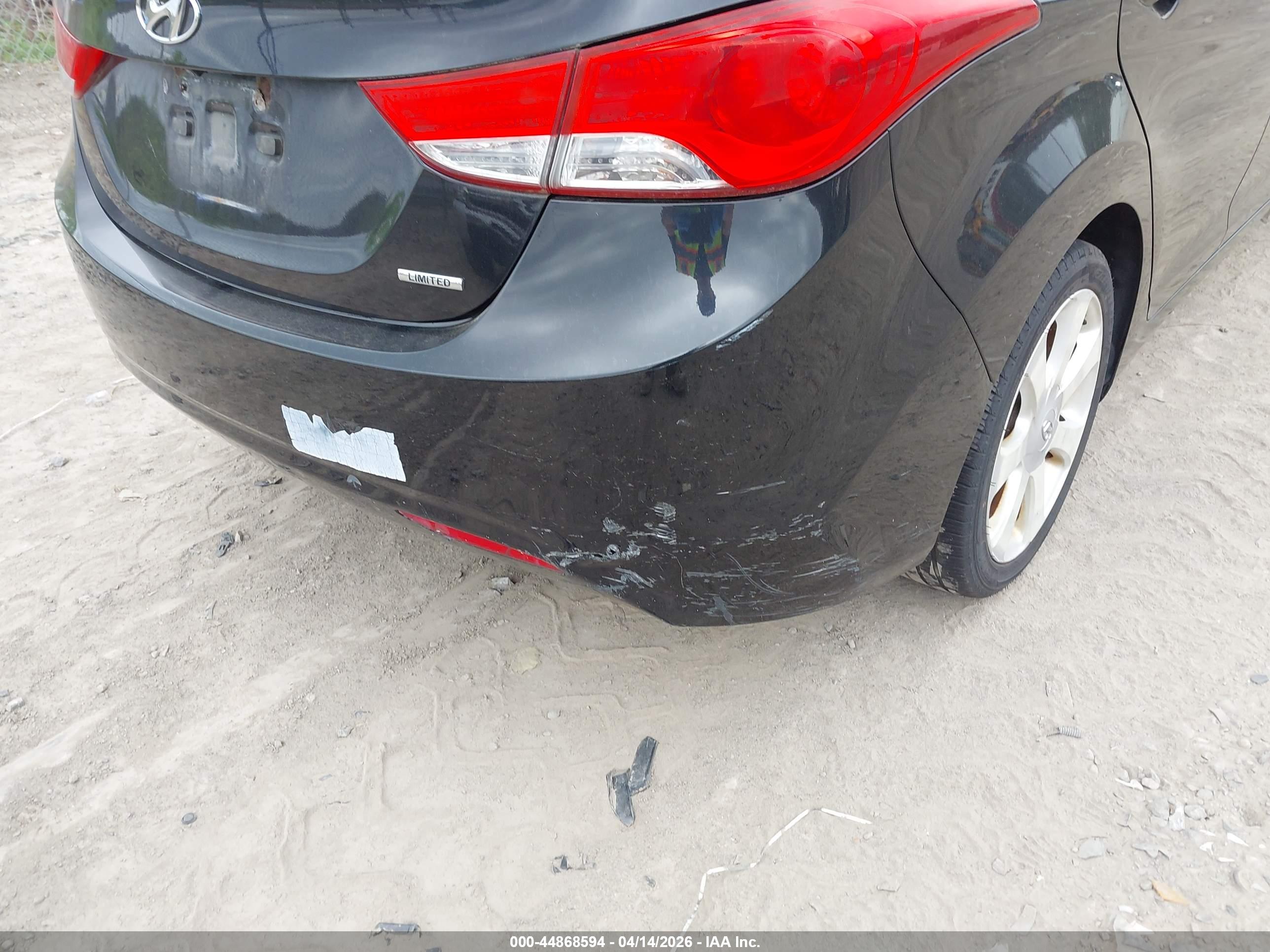 HYUNDAI ELANTRA image 6