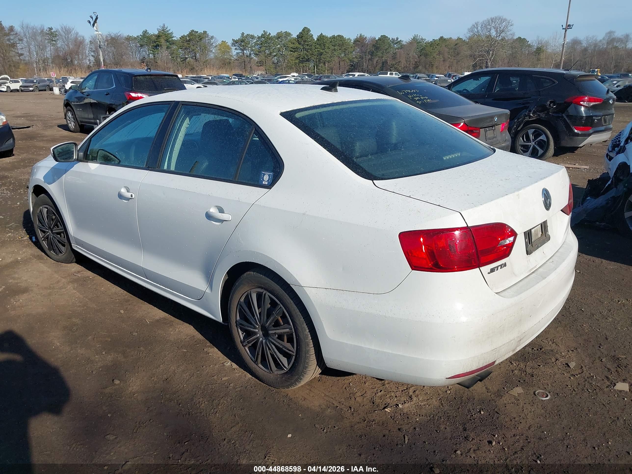 VOLKSWAGEN JETTA image 3