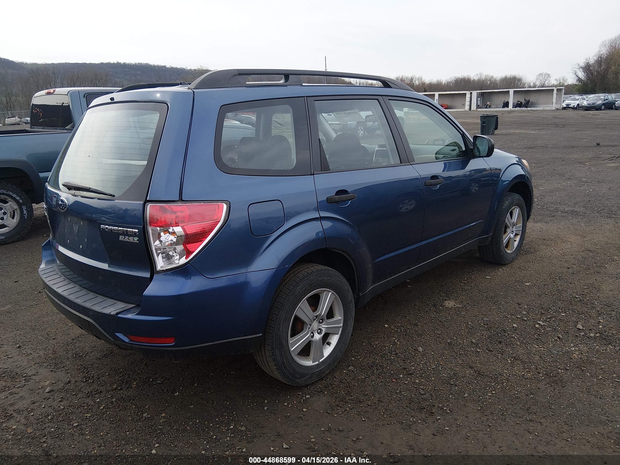 SUBARU FORESTER image 4