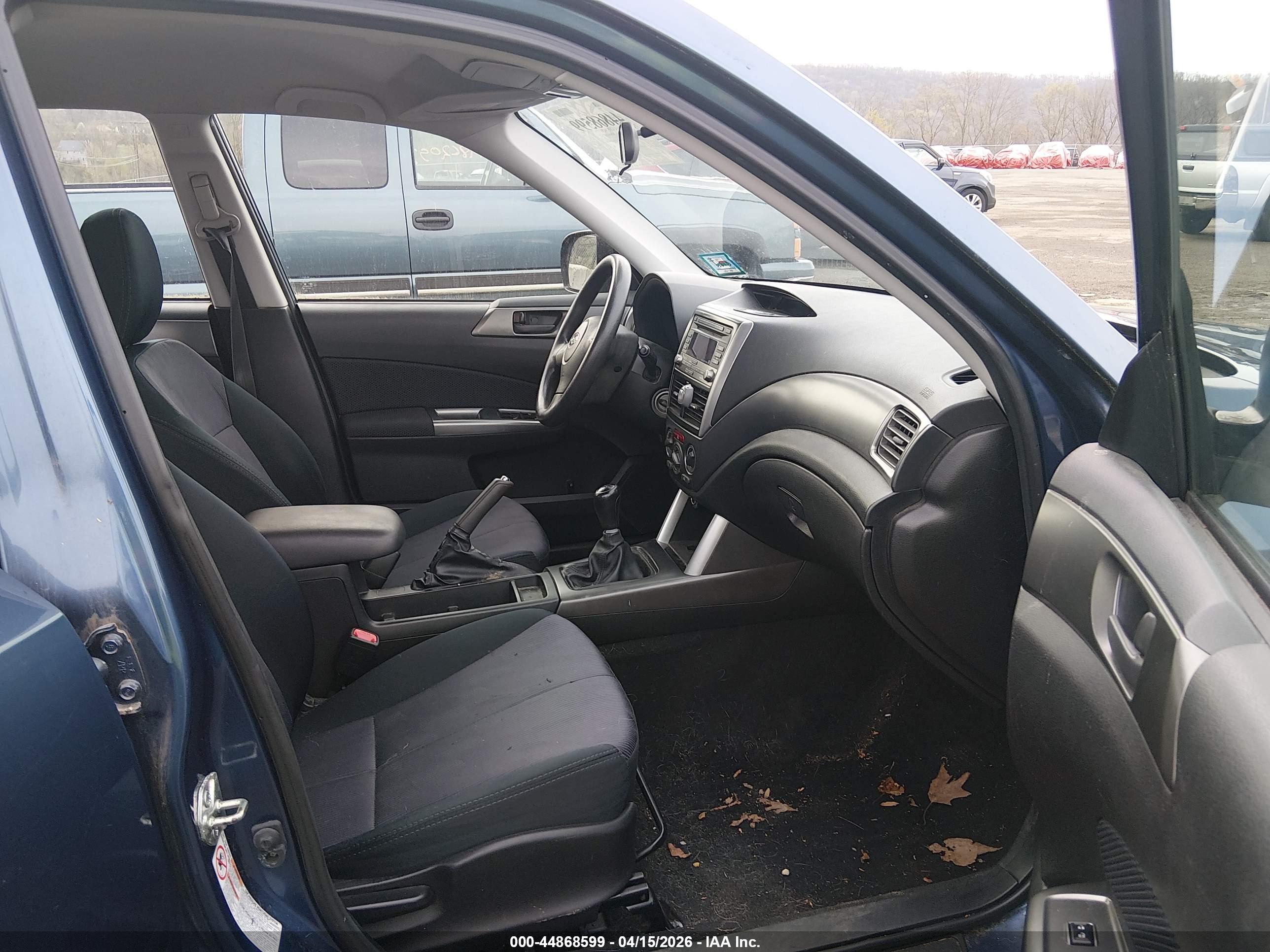 SUBARU FORESTER image 5