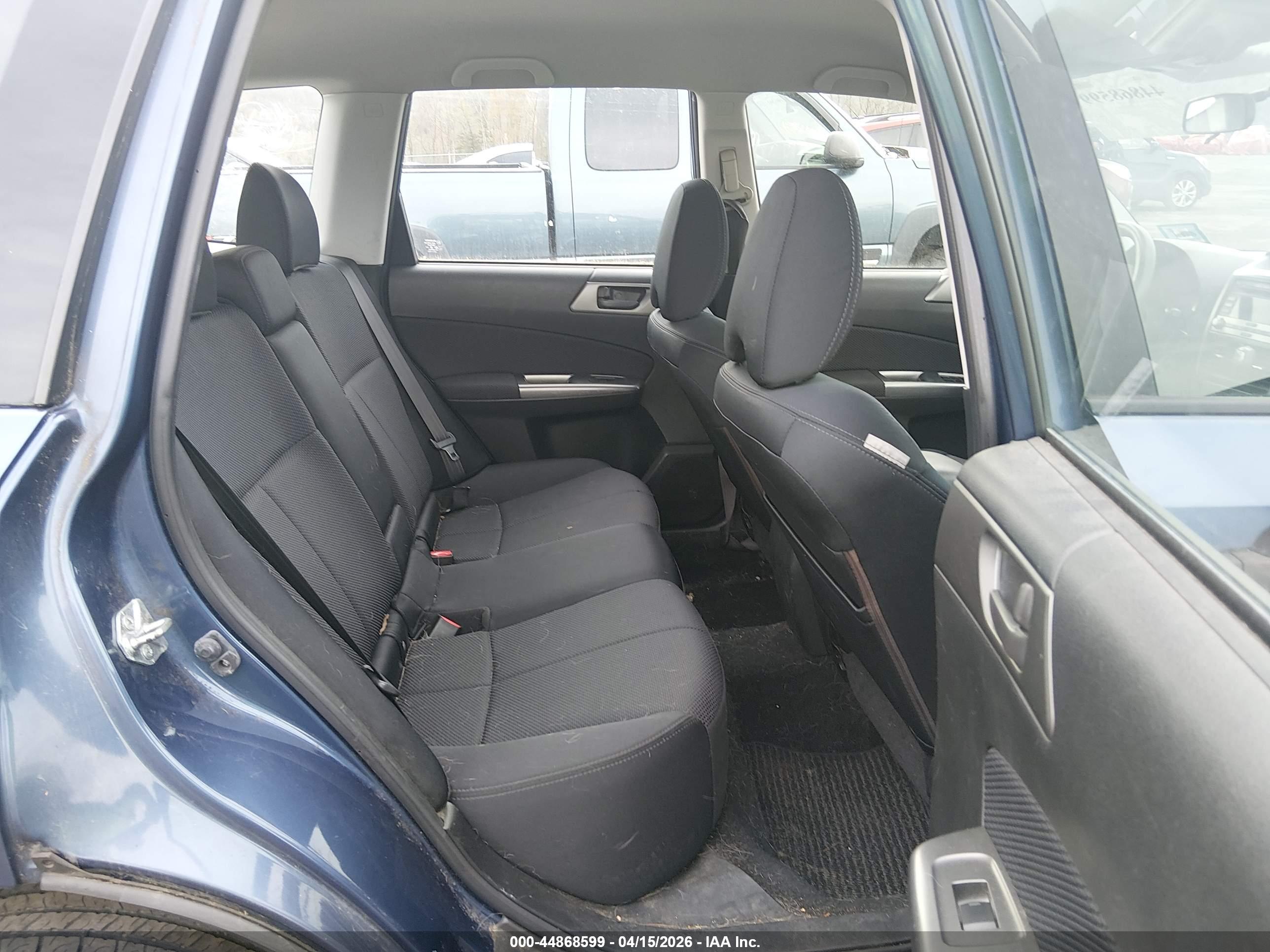 SUBARU FORESTER image 8