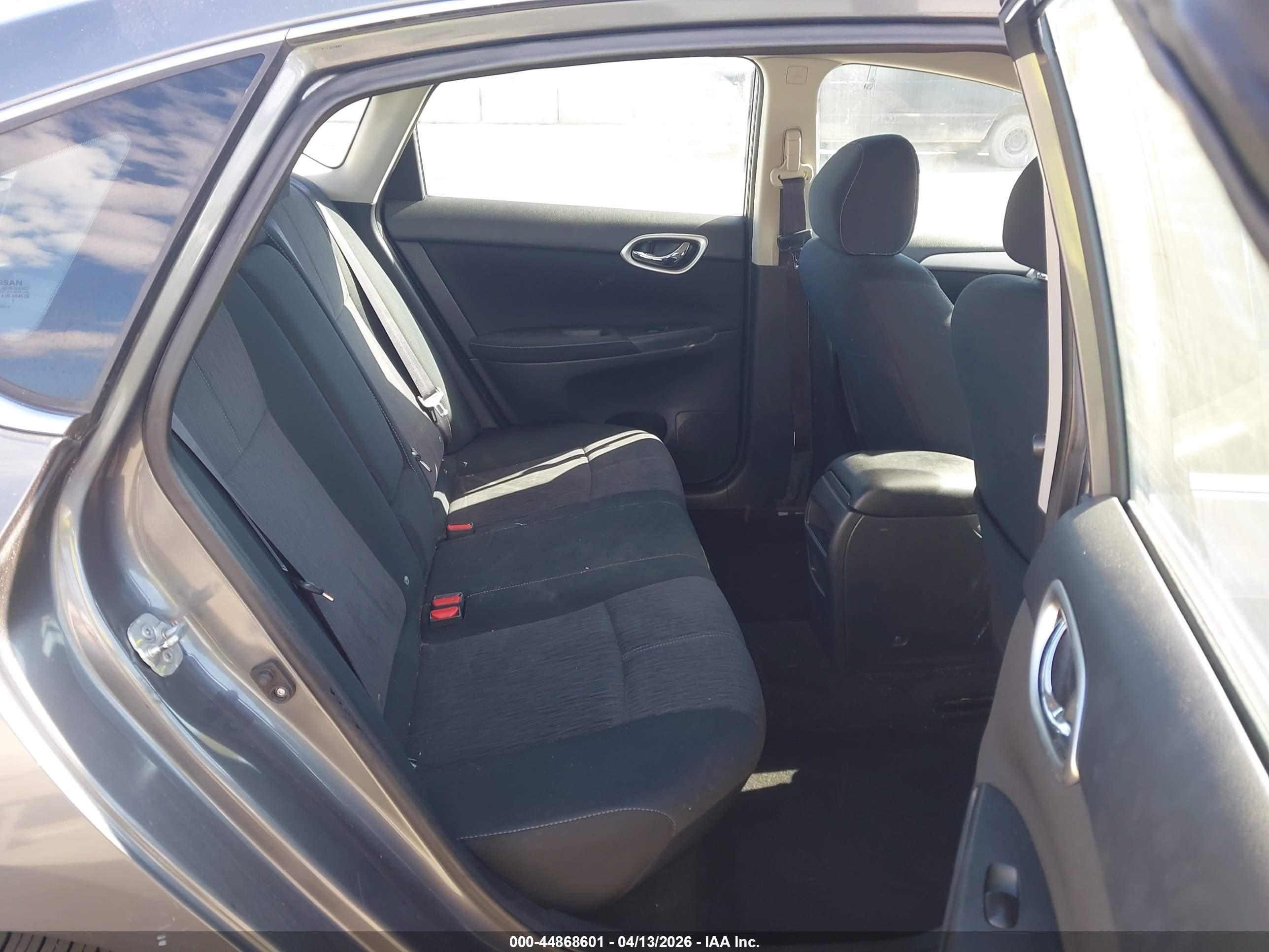 NISSAN SENTRA image 8