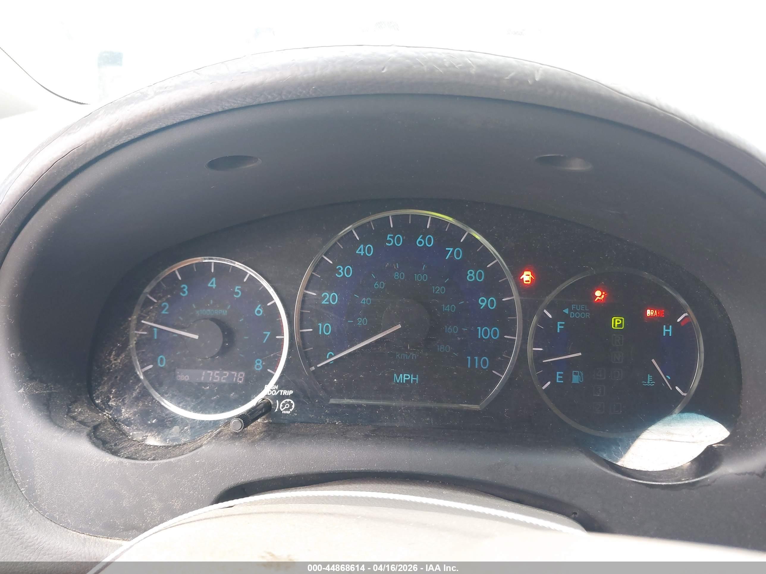 TOYOTA SIENNA image 7
