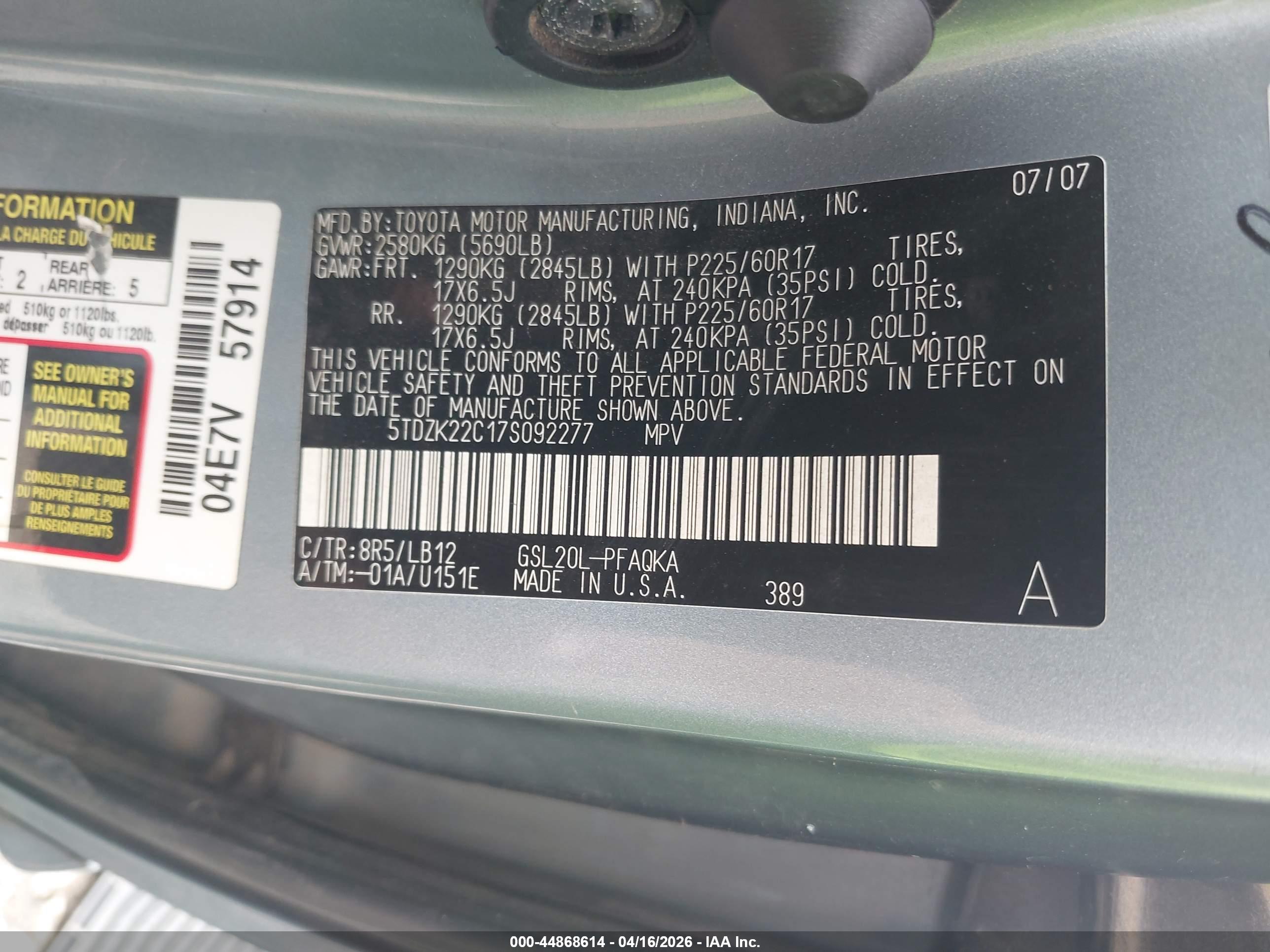 TOYOTA SIENNA image 9