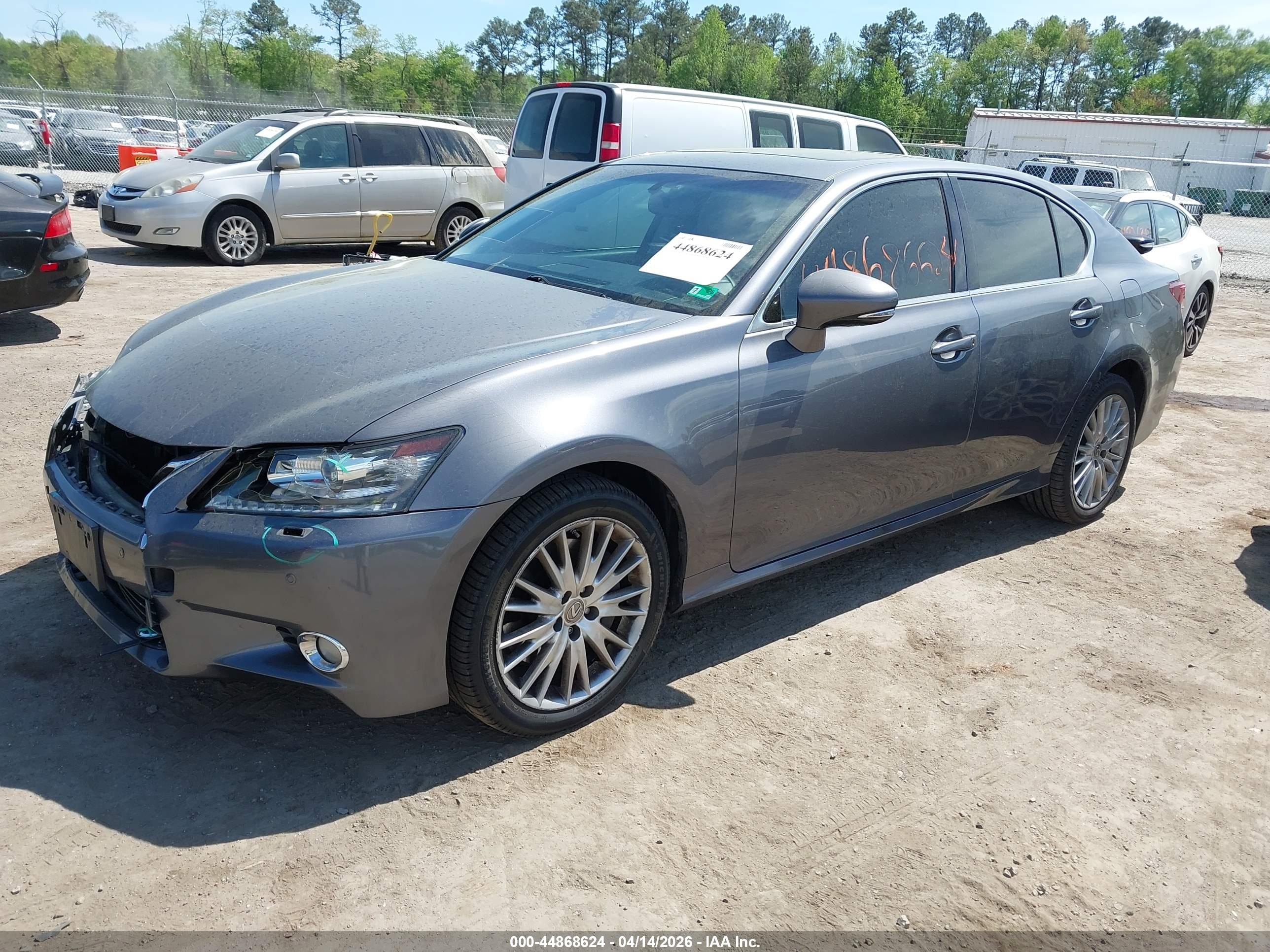 LEXUS GS image 2