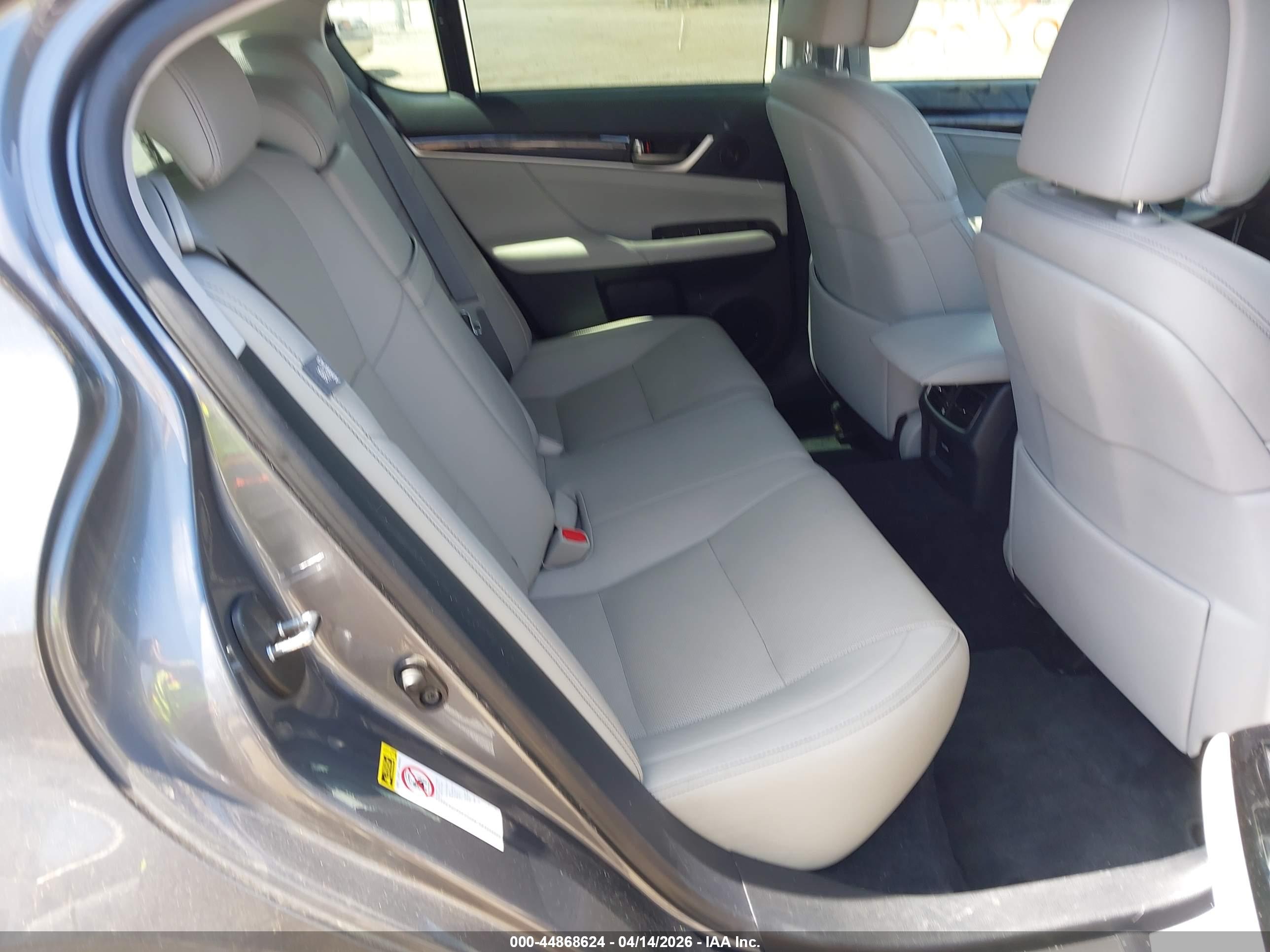 LEXUS GS image 8