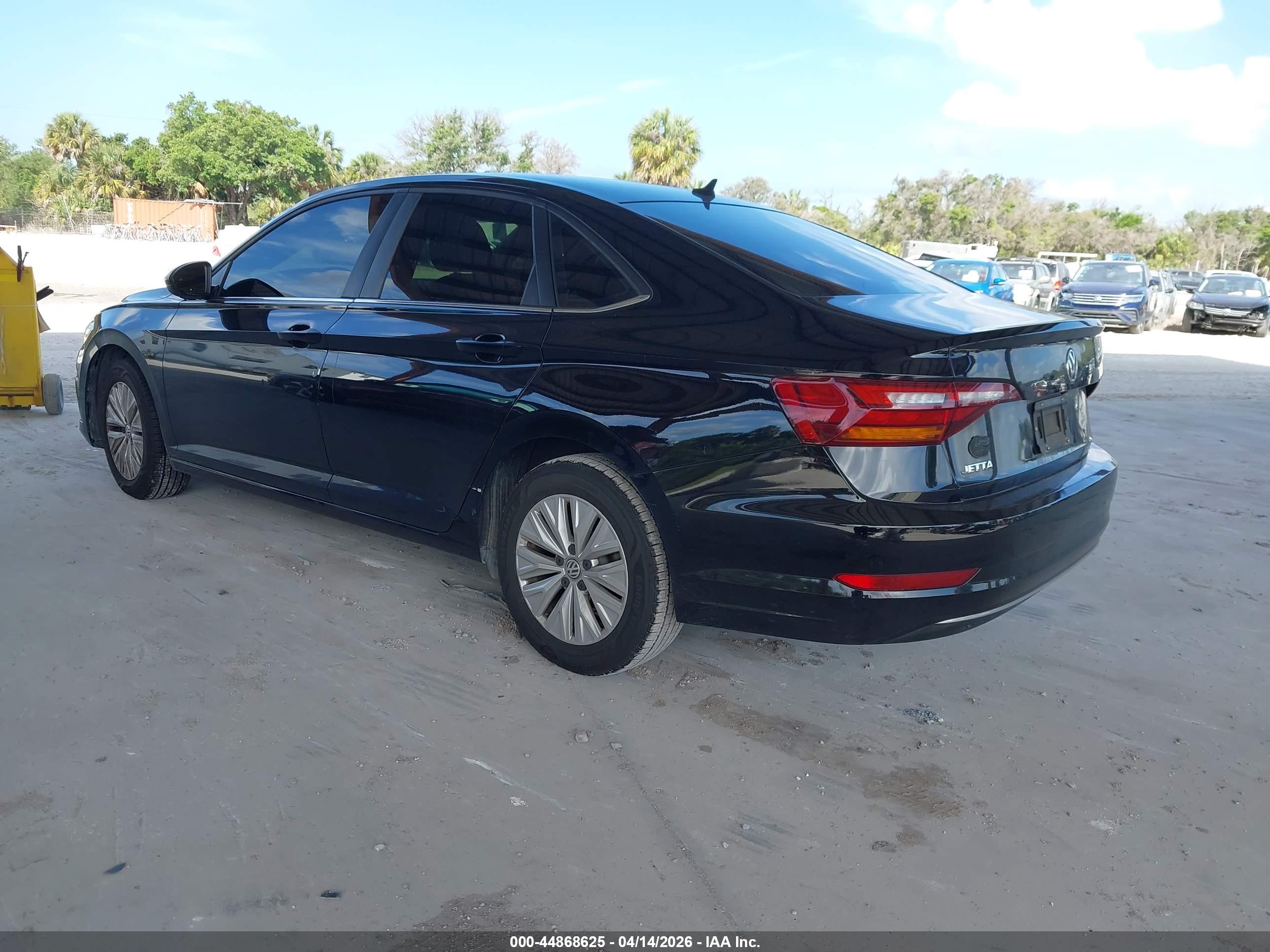 VOLKSWAGEN JETTA image 3