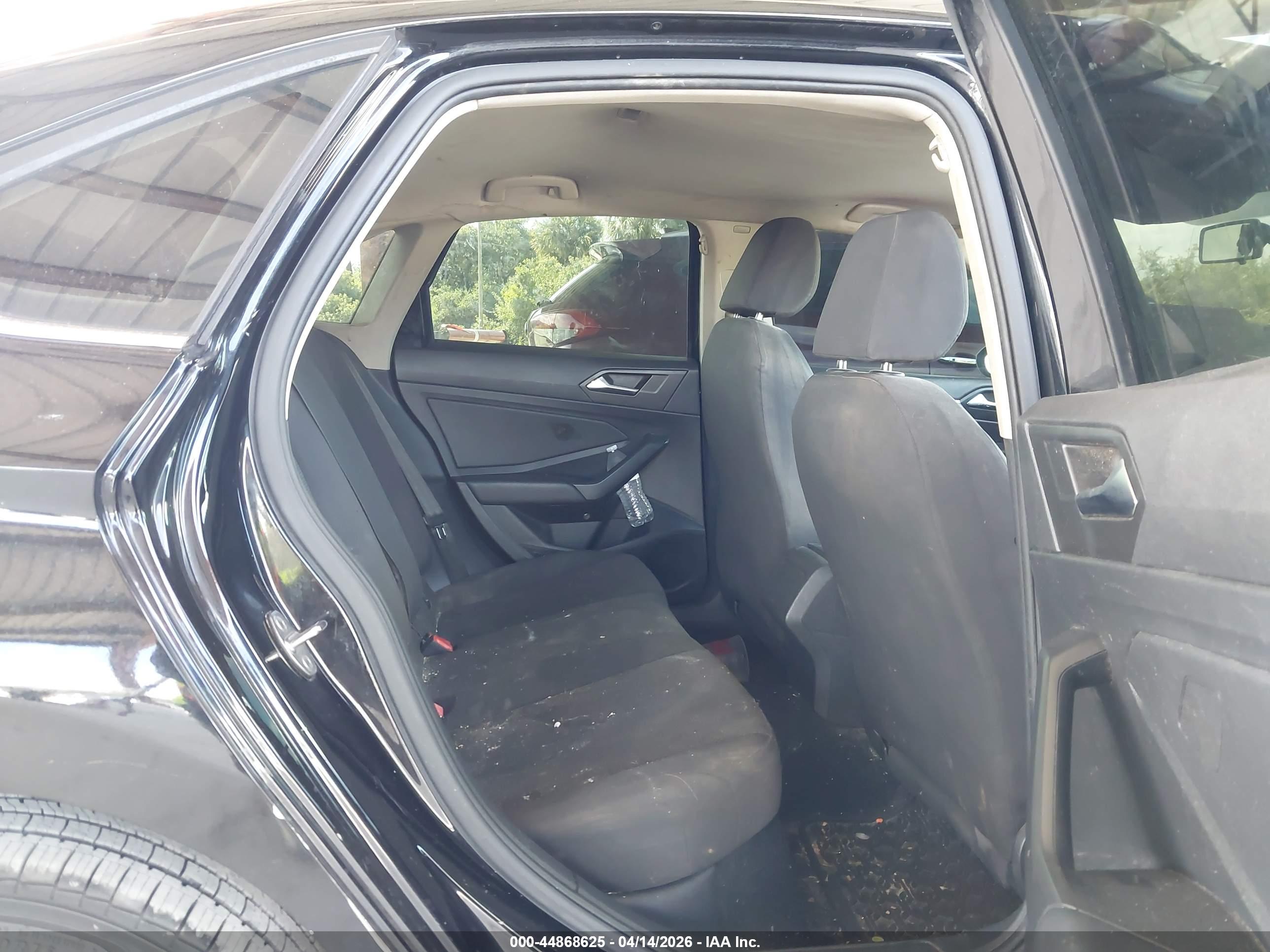 VOLKSWAGEN JETTA image 8