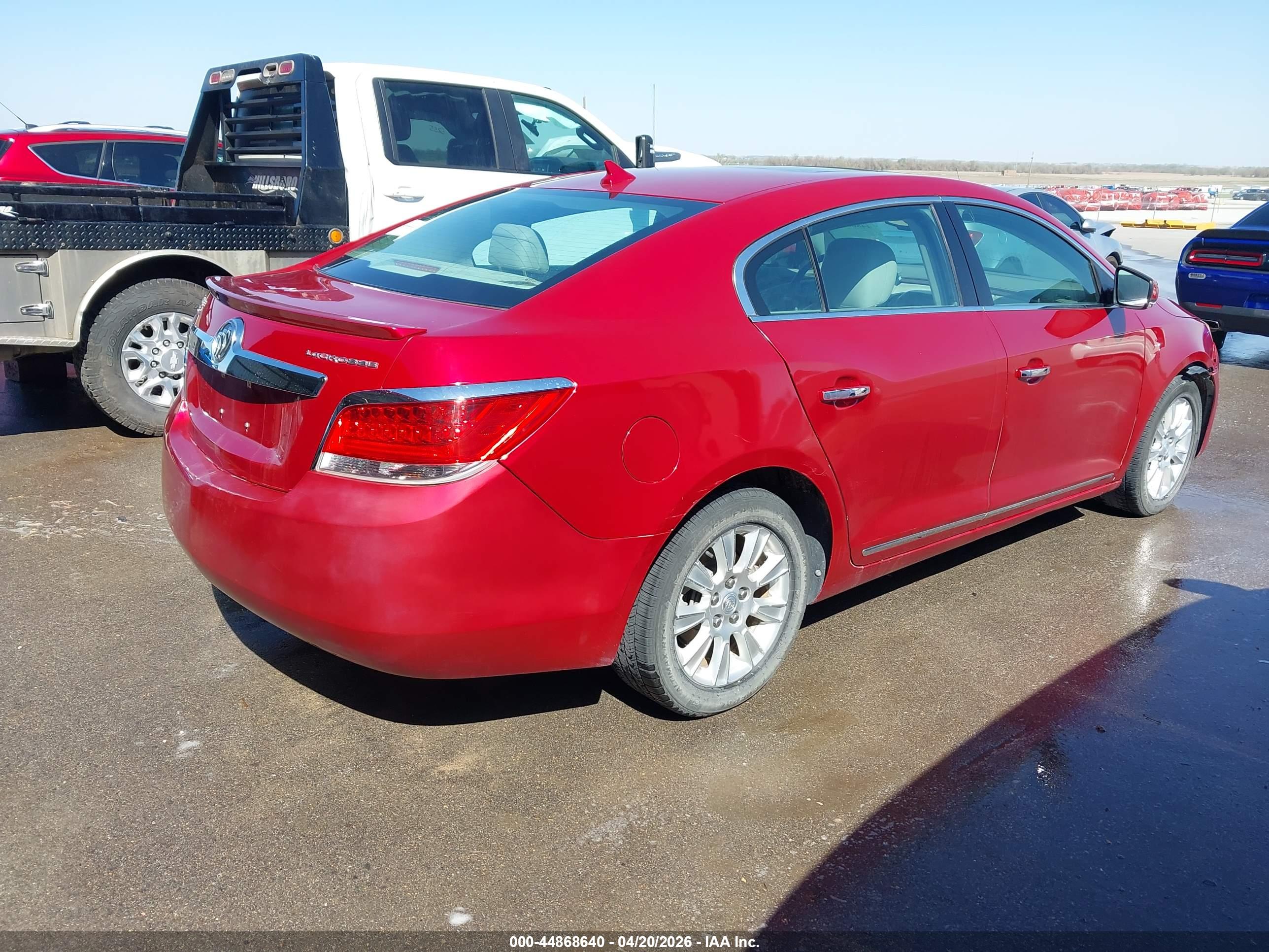 BUICK LACROSSE image 4