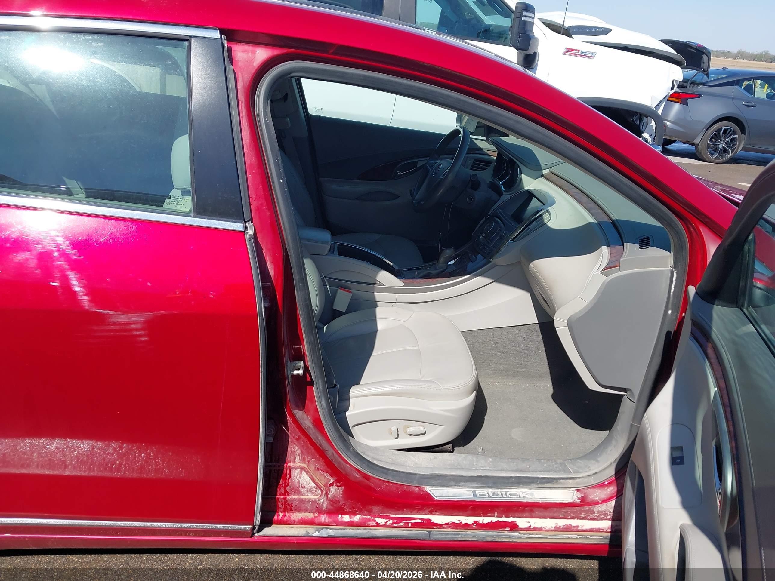 BUICK LACROSSE image 5