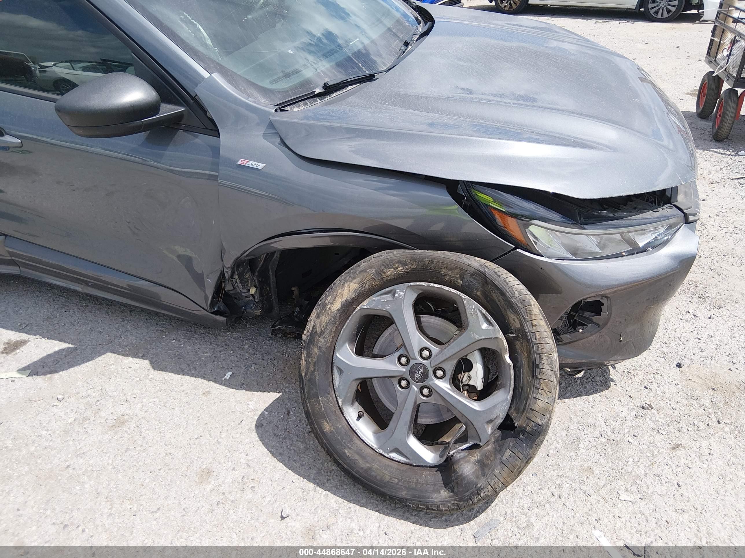 FORD ESCAPE image 6
