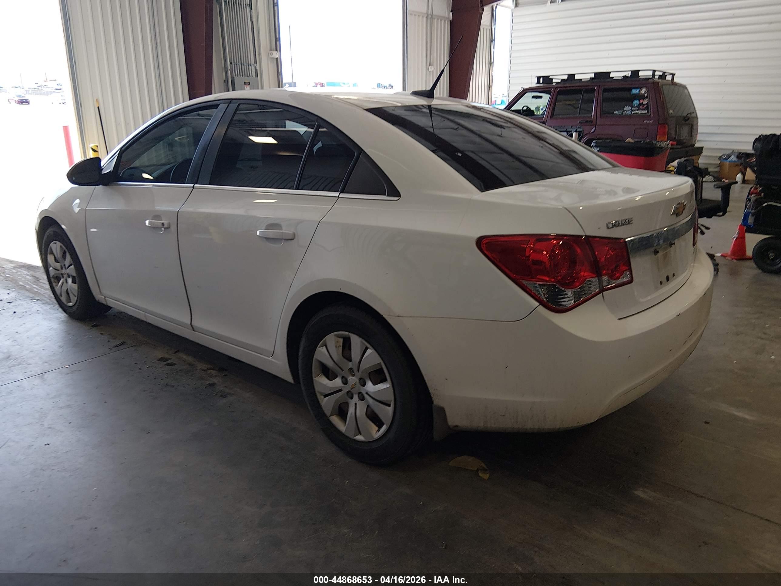 CHEVROLET CRUZE image 3