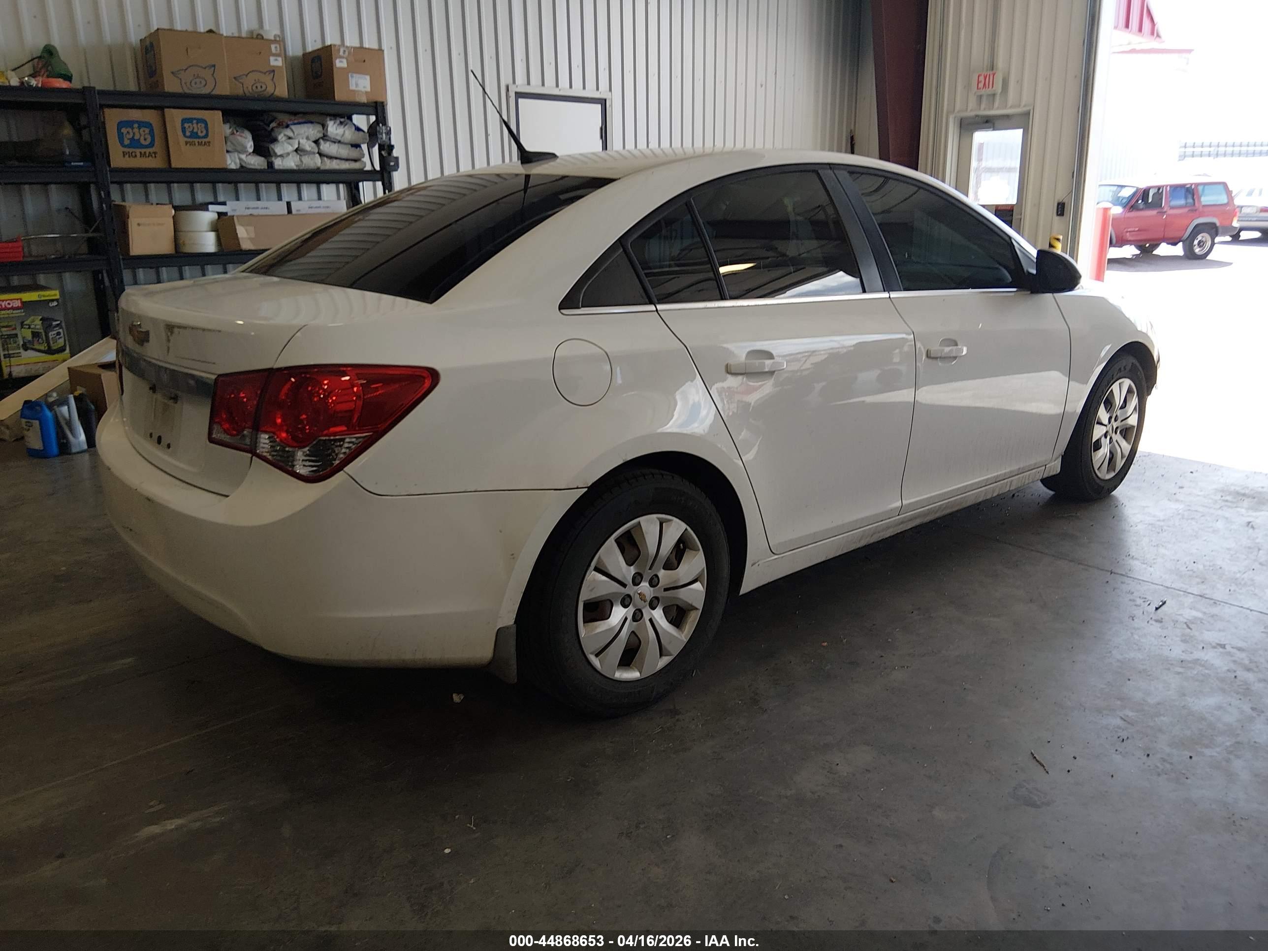 CHEVROLET CRUZE image 4