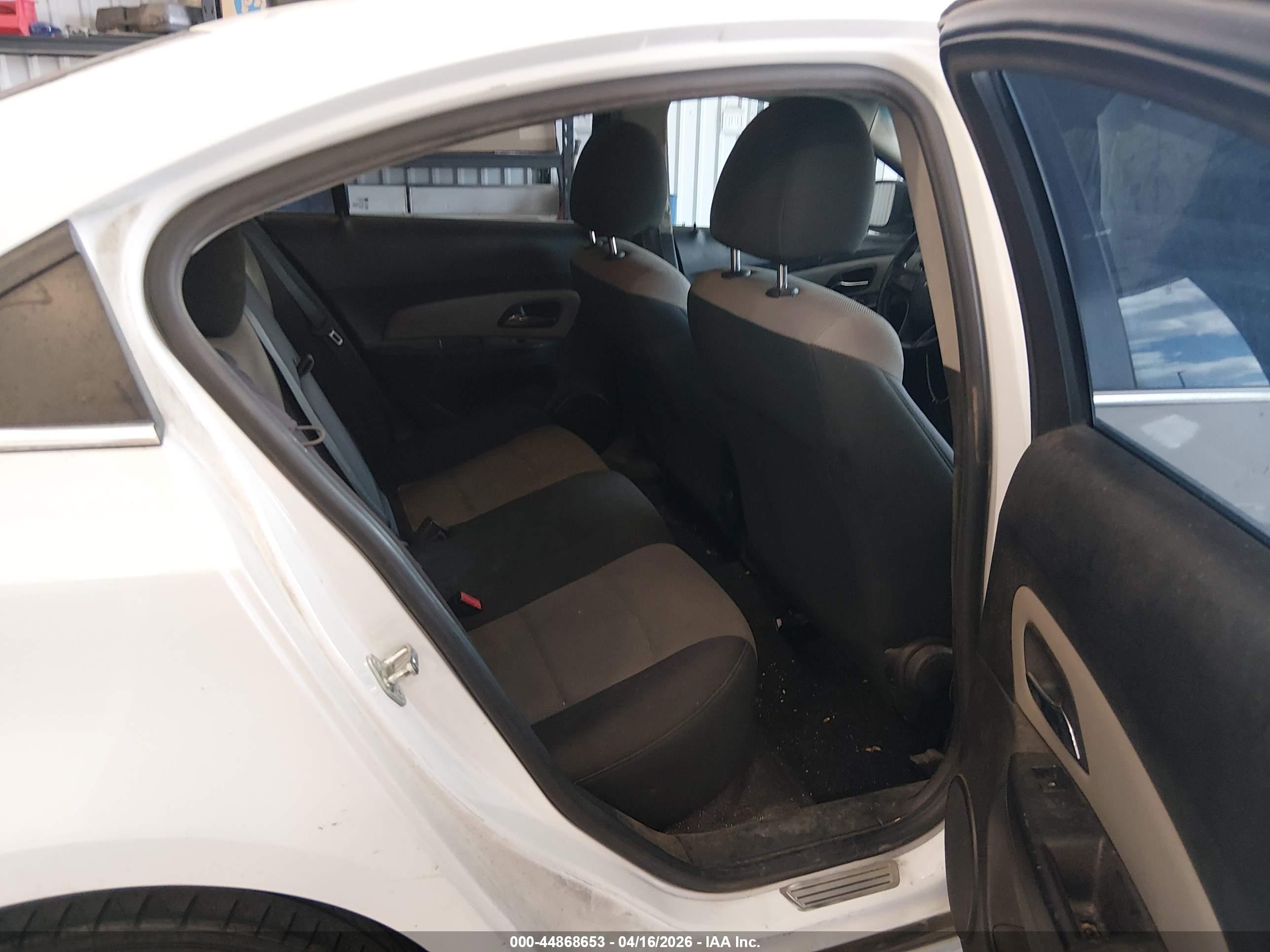 CHEVROLET CRUZE image 8